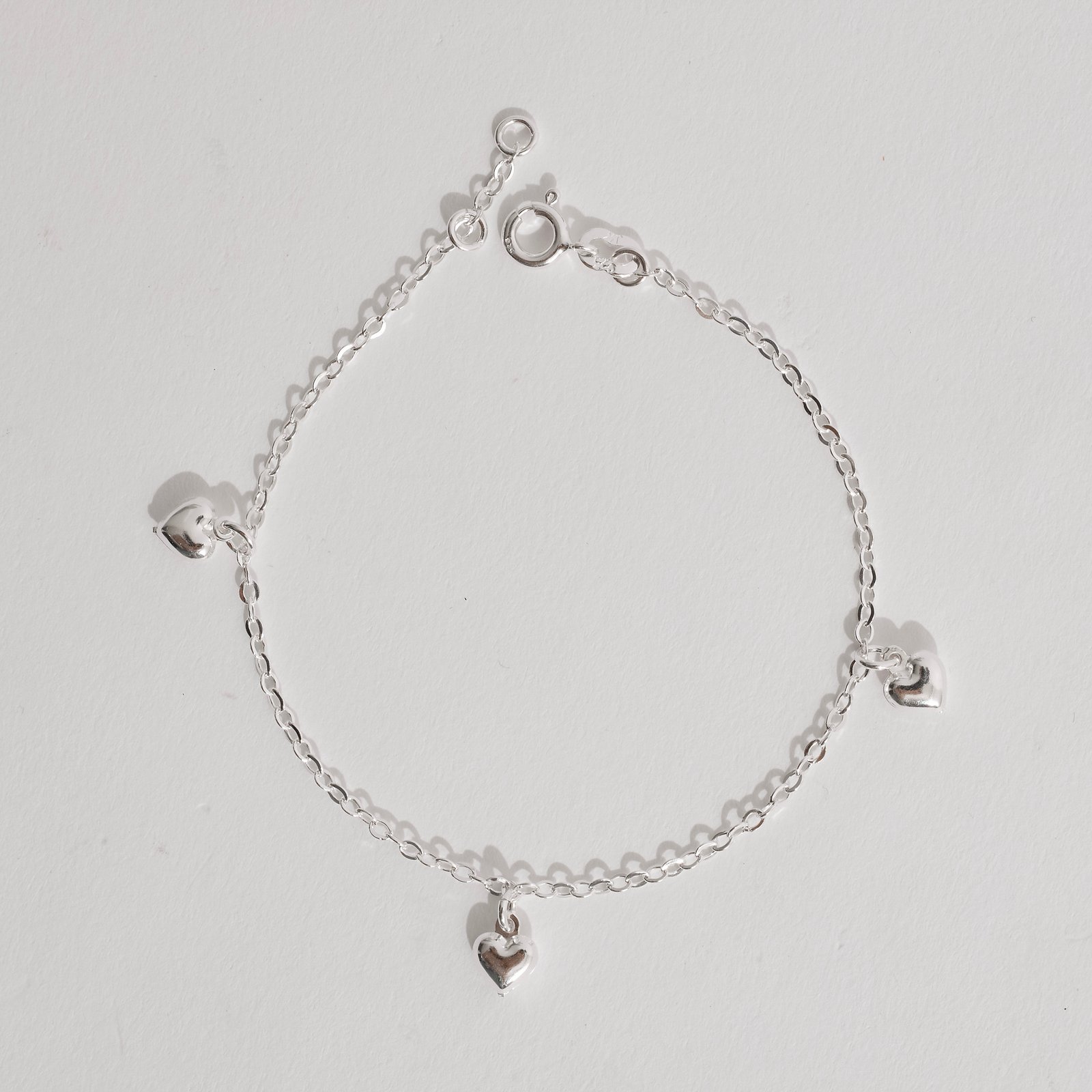 Pulseira infantil pingentes corações 6mm 15cm