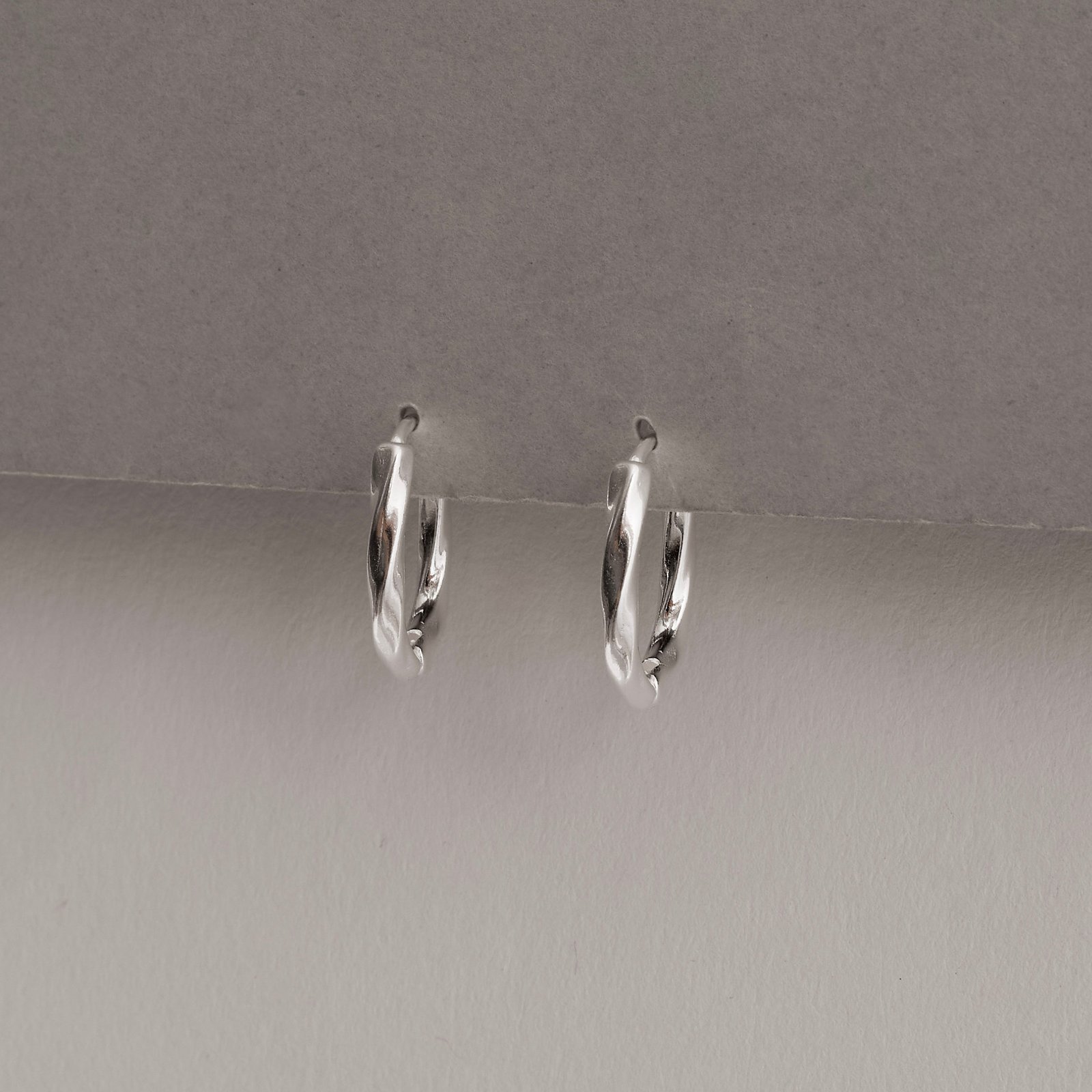 Argola click oval 15mm fio torcido