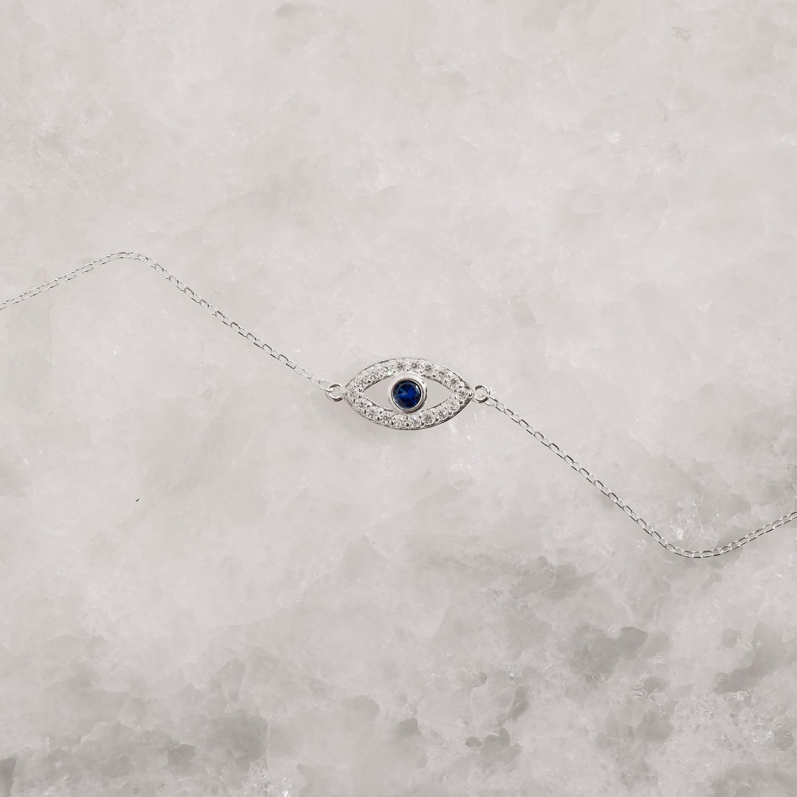 Pulseira entremeio olho grego cravejado detalhe zircônia azul 16mm