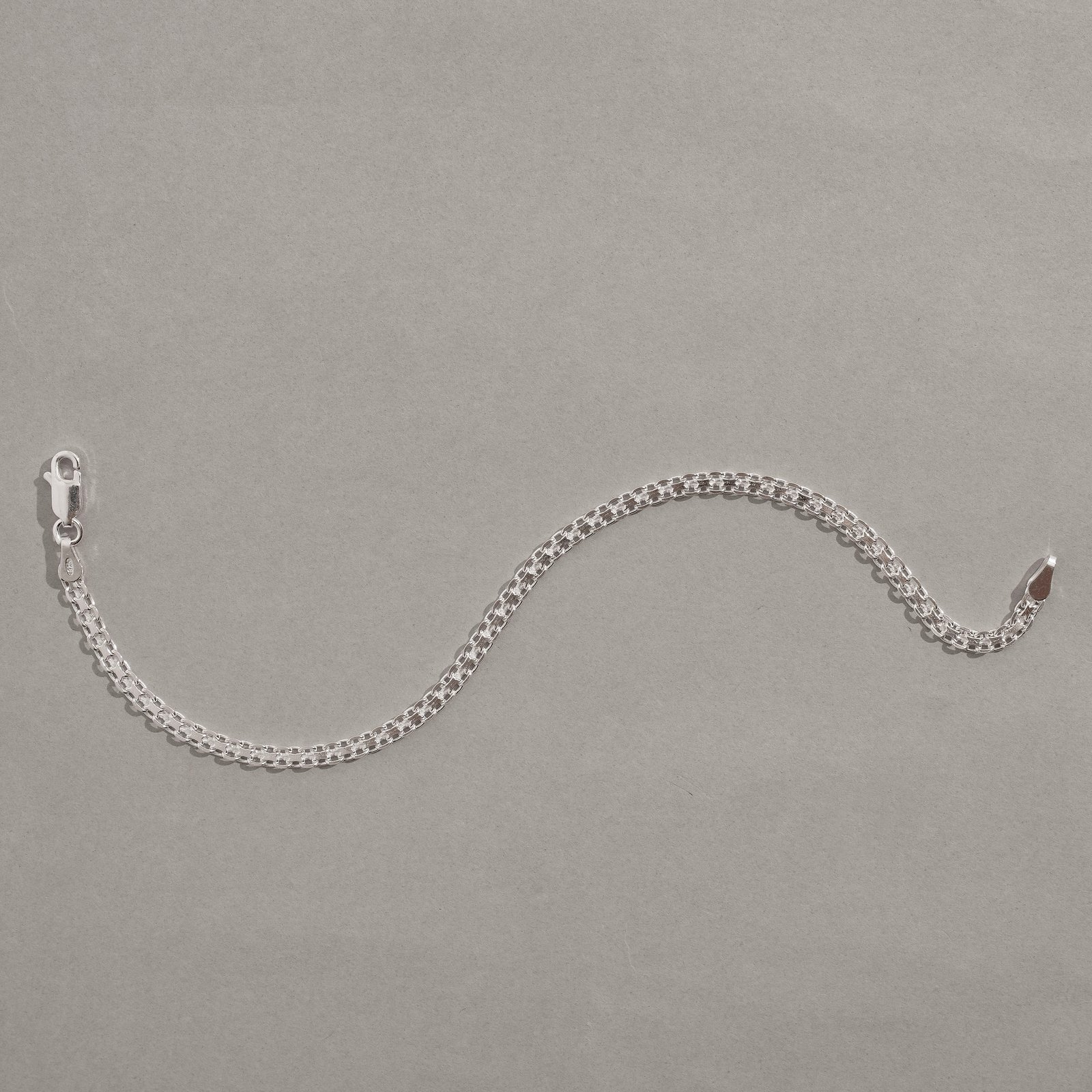 Pulseira corrente esteira cadeado 3.0 19cm