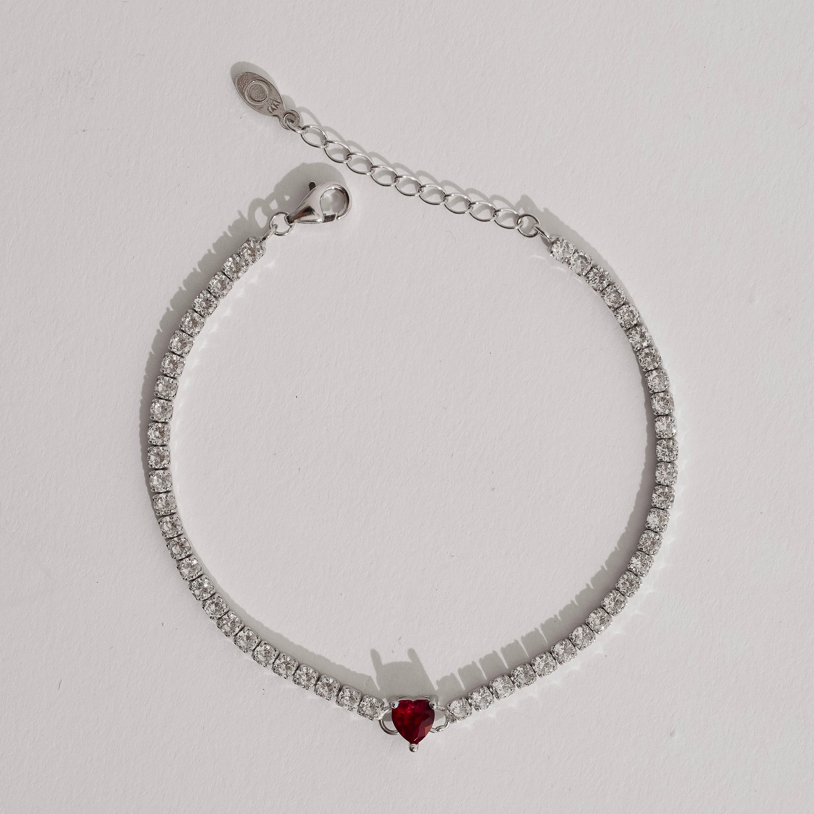 Pulseira Riviera 2.5 detalhe zircônia coração vermelho 16,5cm com alongadora ródio