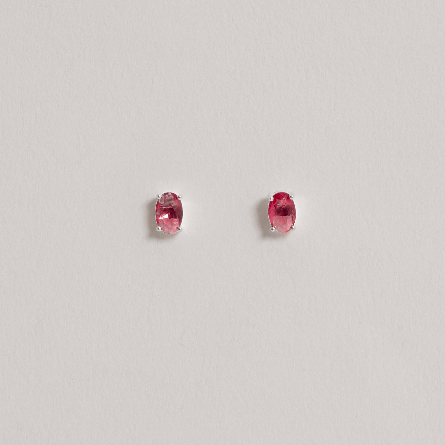 Conjunto brinco e colar zircônia oval rubi 6x4mm 45cm