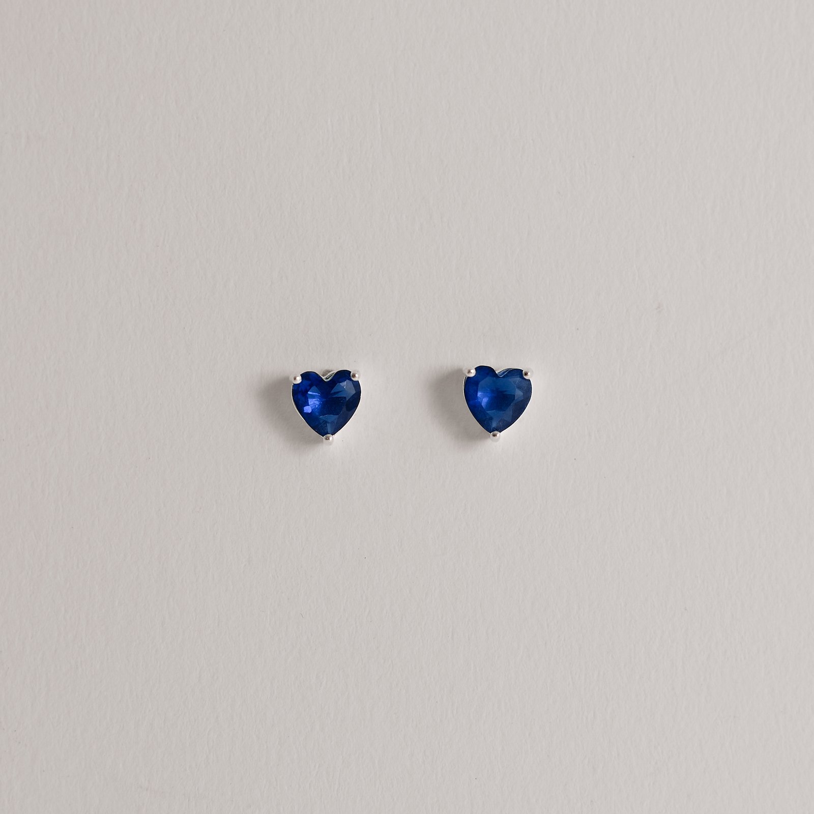 Conjunto brinco e colar zircônia coração azul 6mm 45cm
