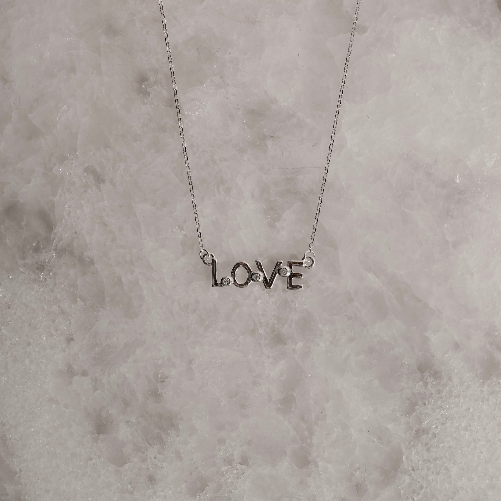 Colar entremeio love com zircônias 19mm 40+5cm