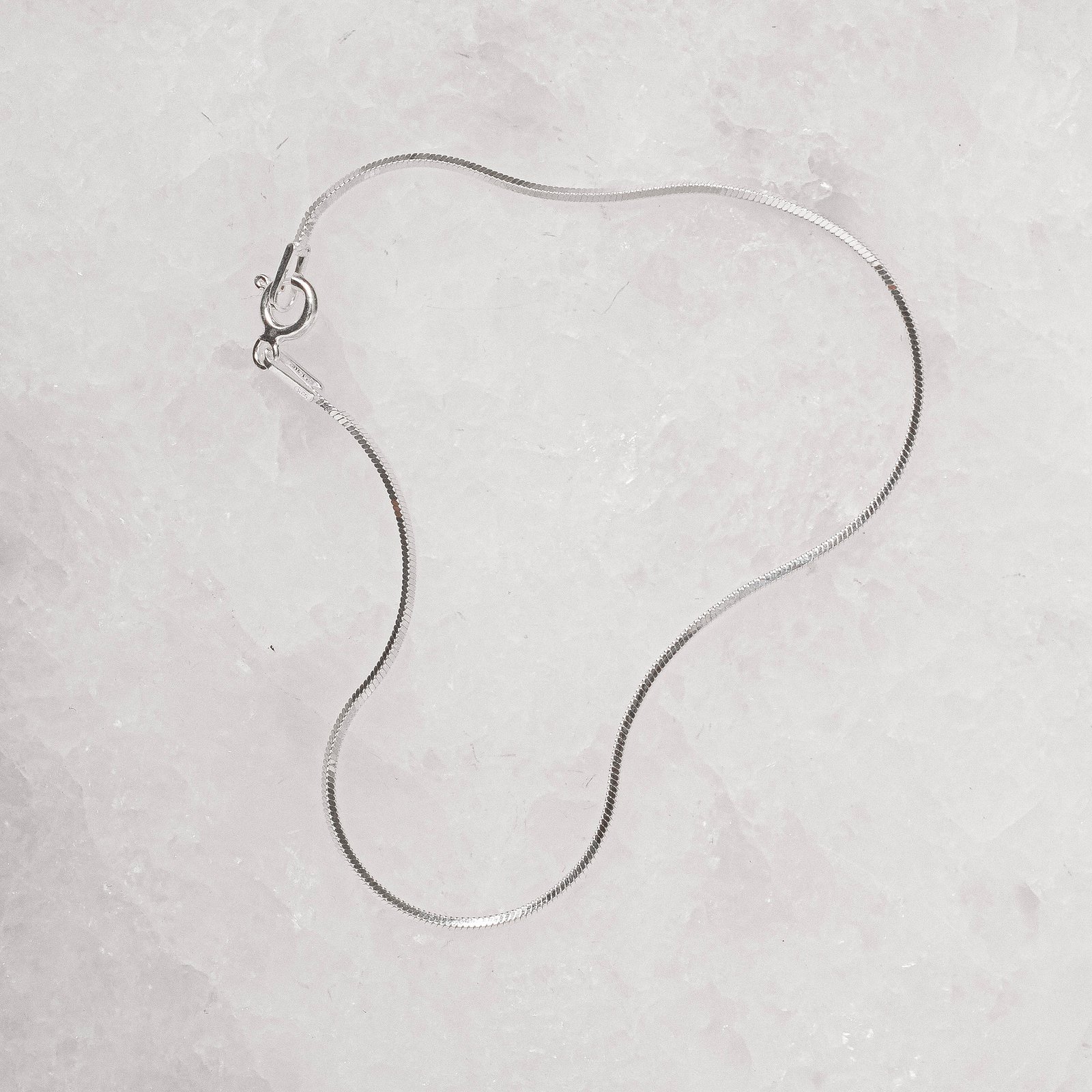 Pulseira corrente rabo de rato fio quadrado 0.8 18cm