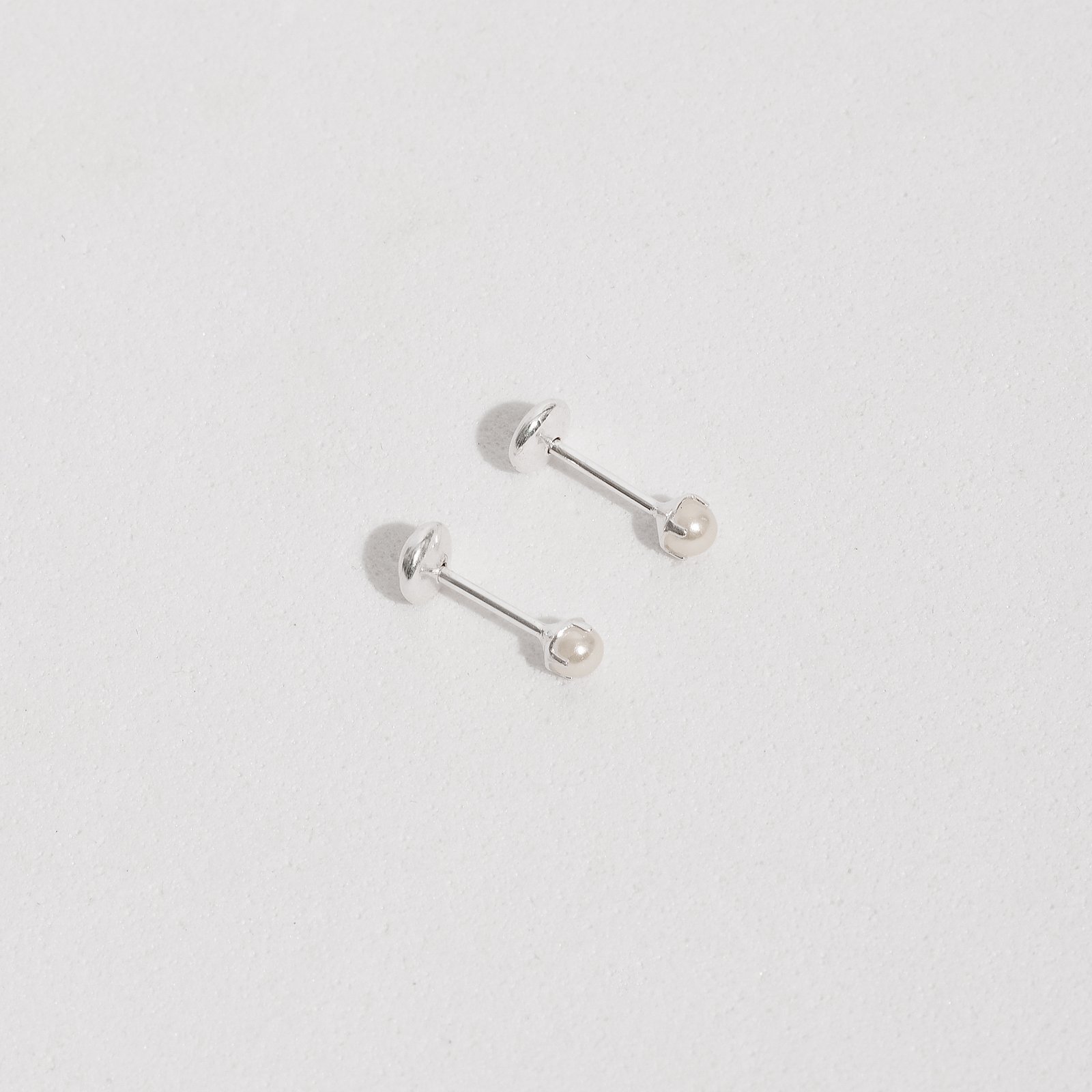 Brinco pérola 3mm tarraxa baby