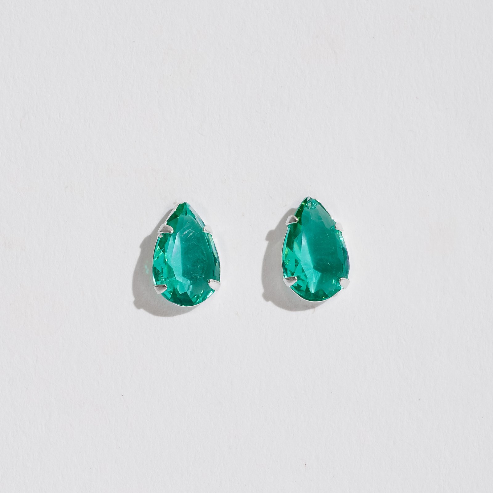Brinco zircônia gota turmalina 12mm