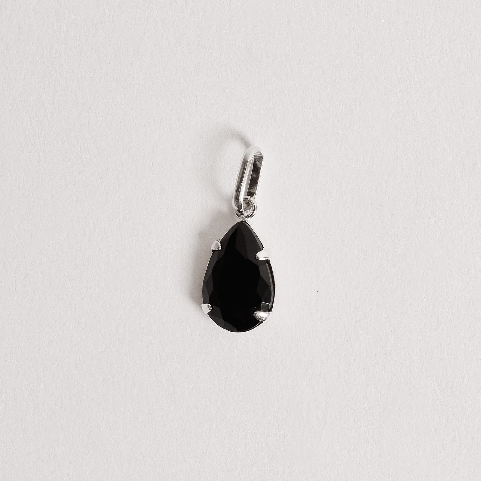 Pingente zircônia gota ônix 12mm