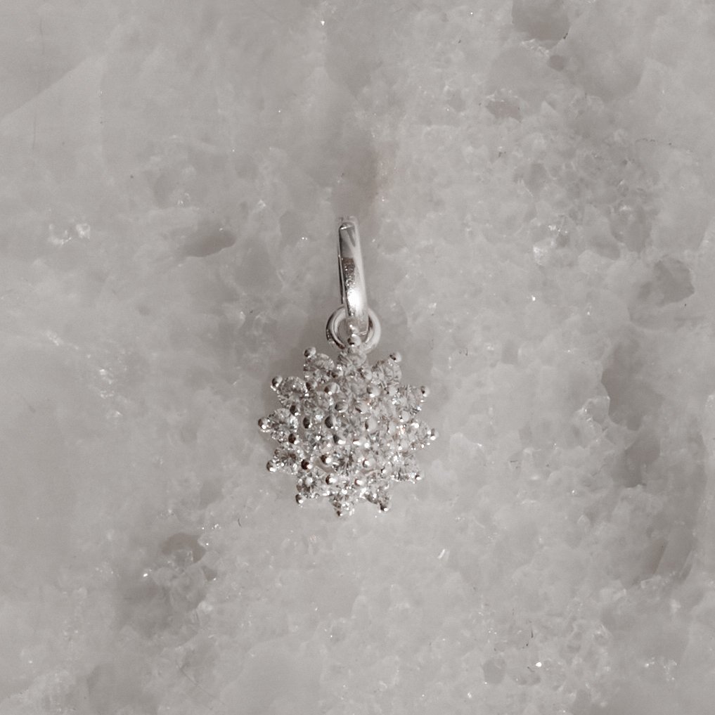 Pingente flor toda cravejada 9mm
