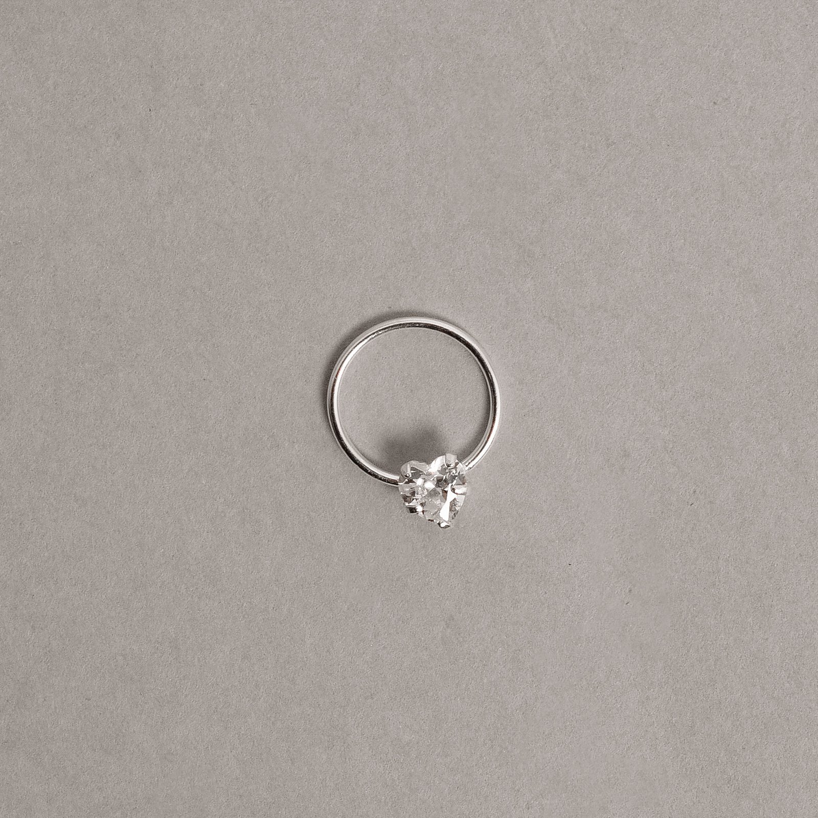 Piercing argola 10mm com zircônia coração