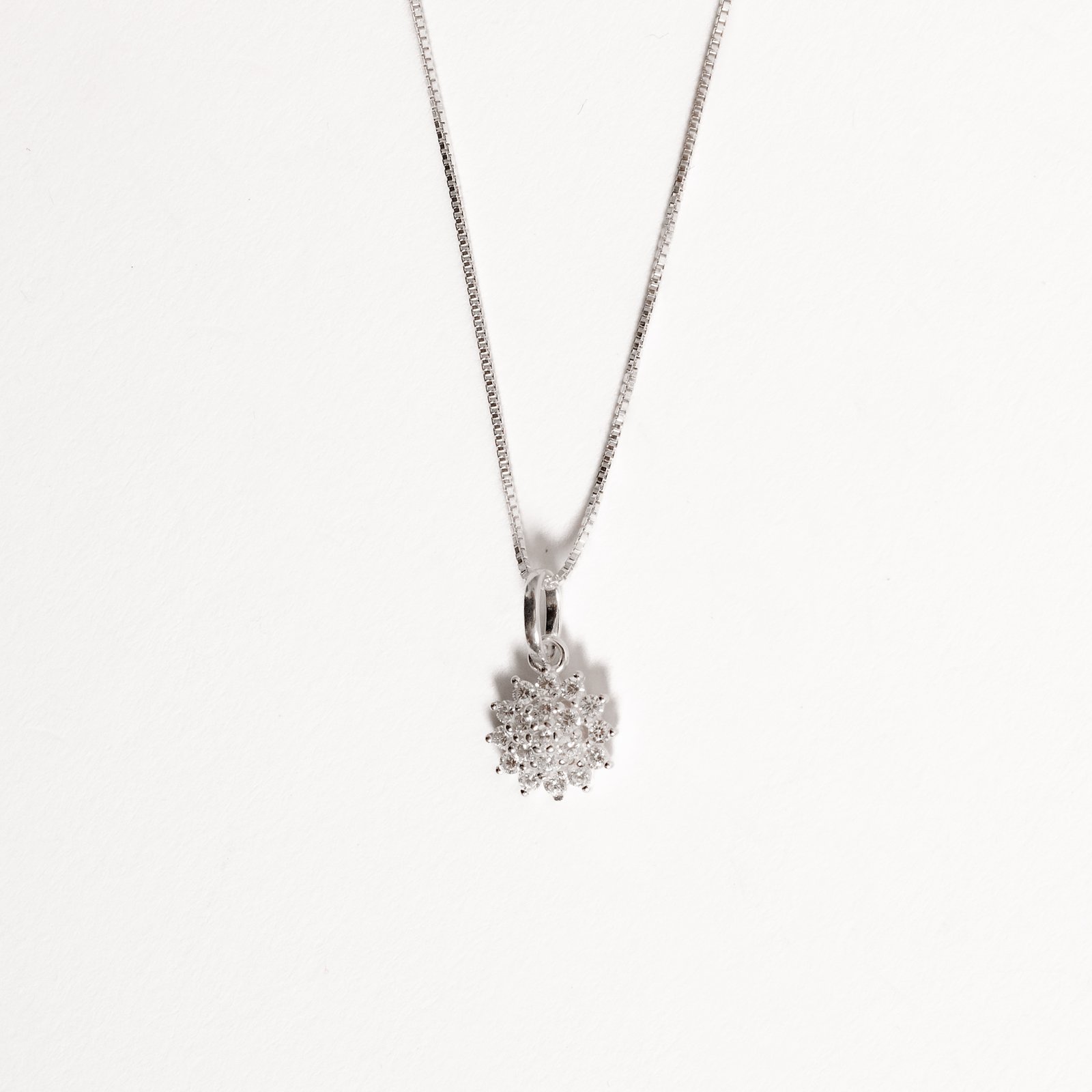 Colar pingente flor toda cravejada 9mm 45cm