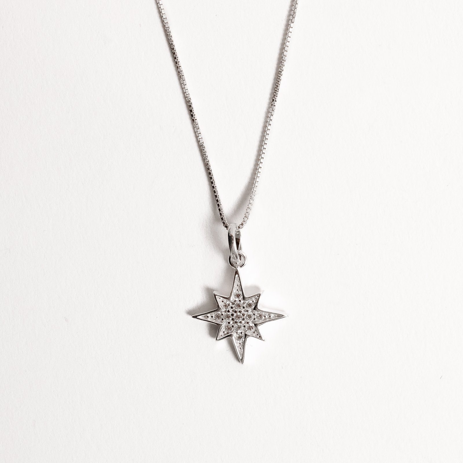 Colar pingente estrela 8 pontas cravejada 15mm 45cm