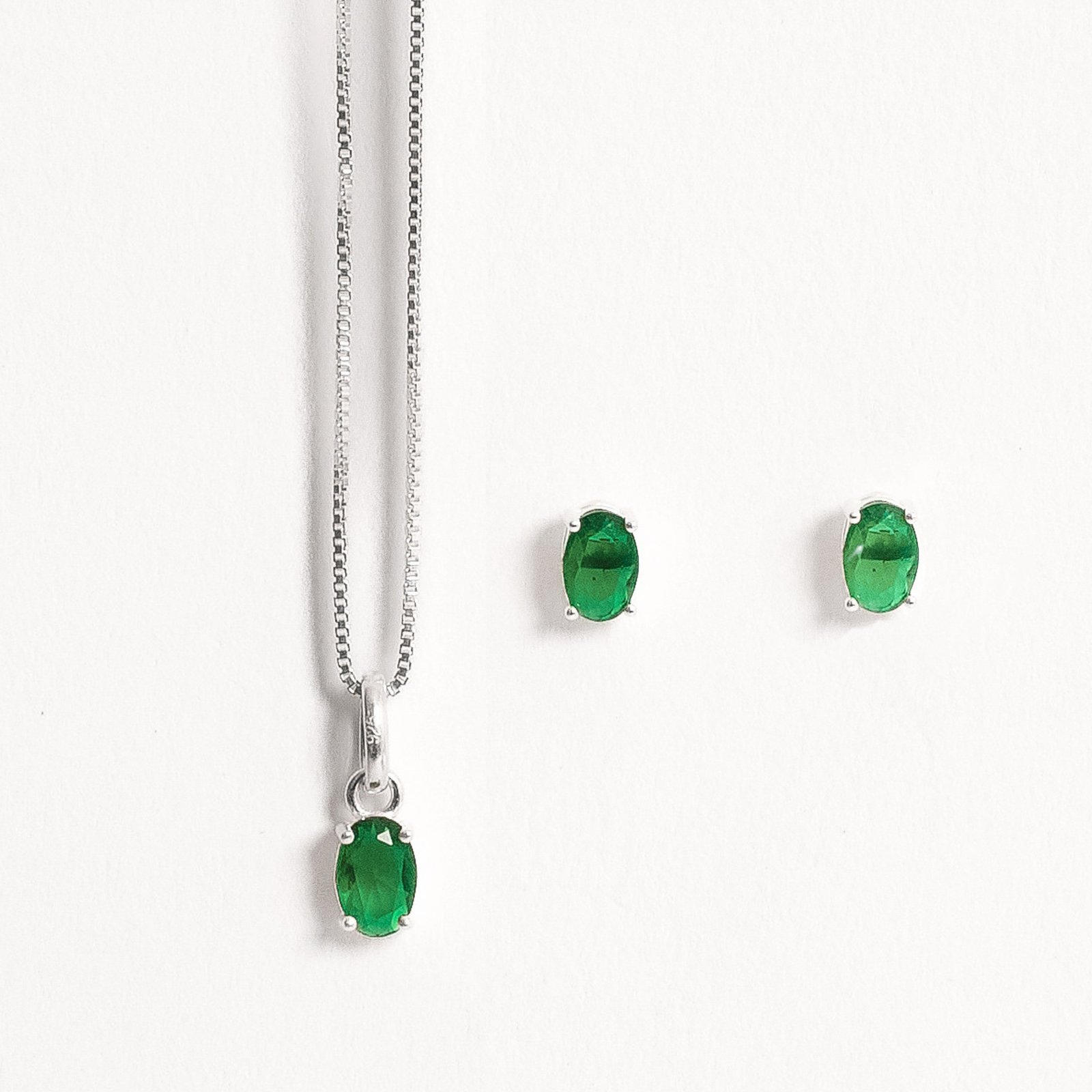 Conjunto brinco e colar zircônia oval esmeralda 6x4mm 45cm