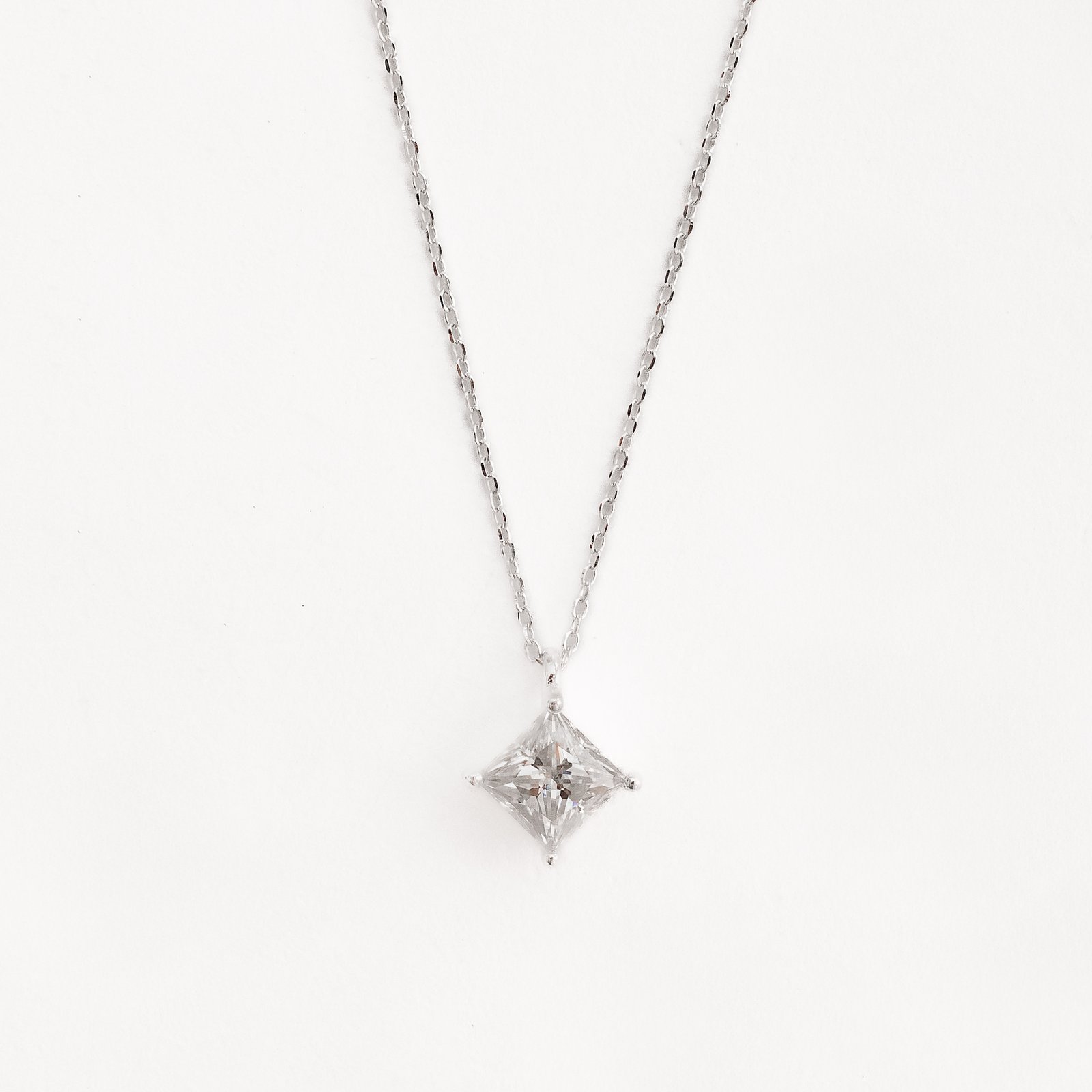 Colar pingente moissanite losango cristal 6mm corrente cadeado 40+5cm
