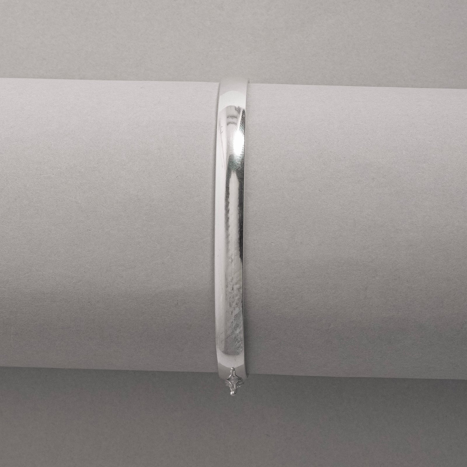 Bracelete largo 6mm fio meia cana