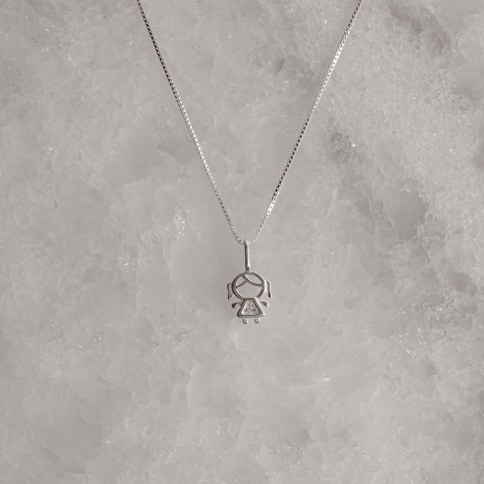Colar pingente menina com zircônias 12mm 45cm