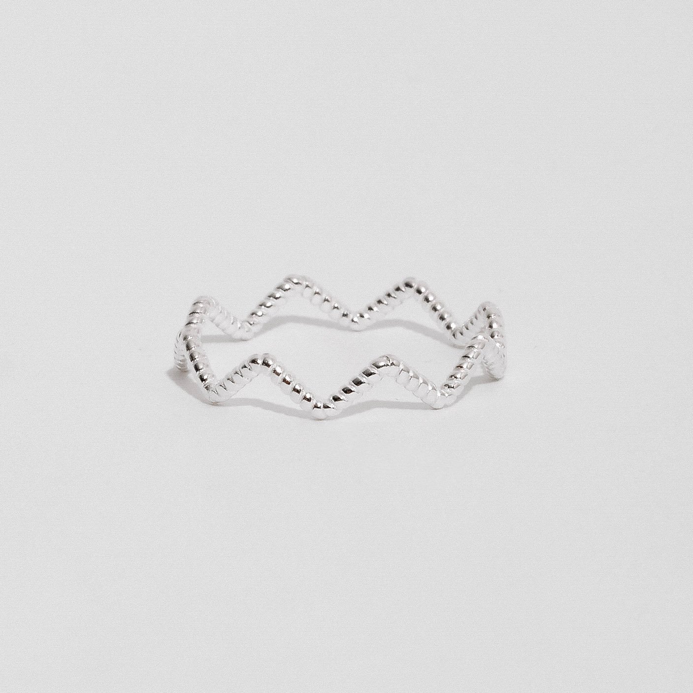 Anel zigzag torcido