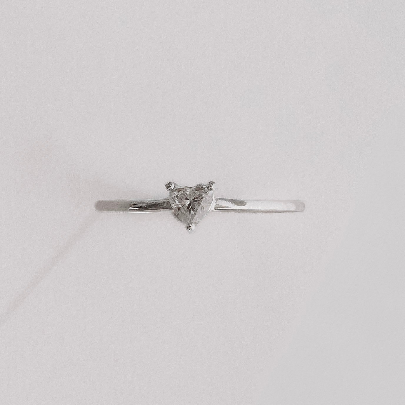 Anel solitário moissanite coração 4x4mm