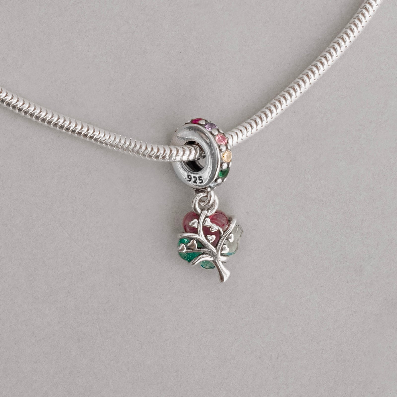 Berloque pingente árvore 11mm elo cravejado colorido escrito Life is wonderful envelhecido