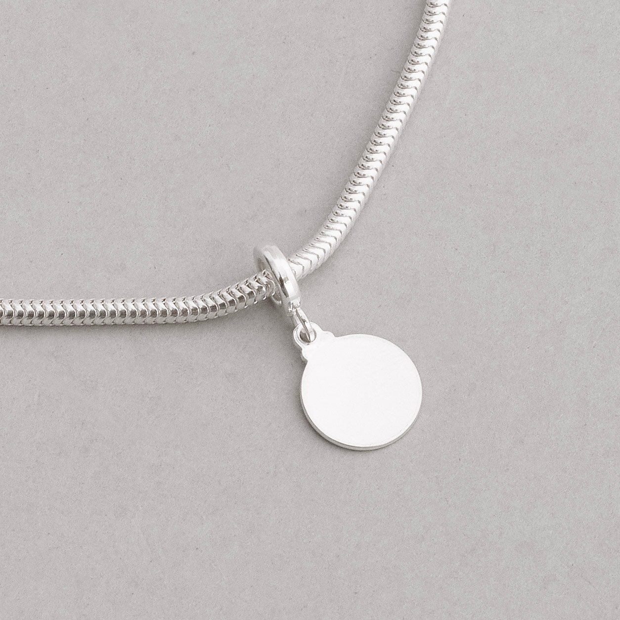Berloque pingente medalha lisa 12mm