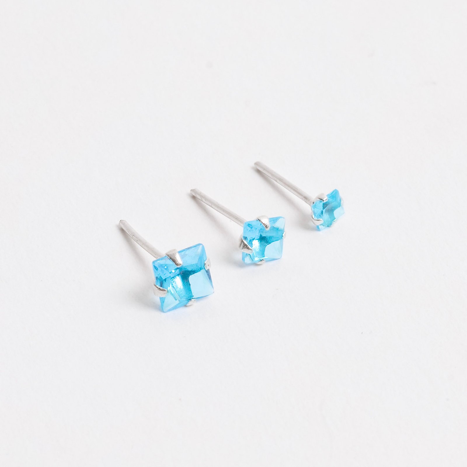 Trio zircônias quadradas 3, 4 e 5mm azul