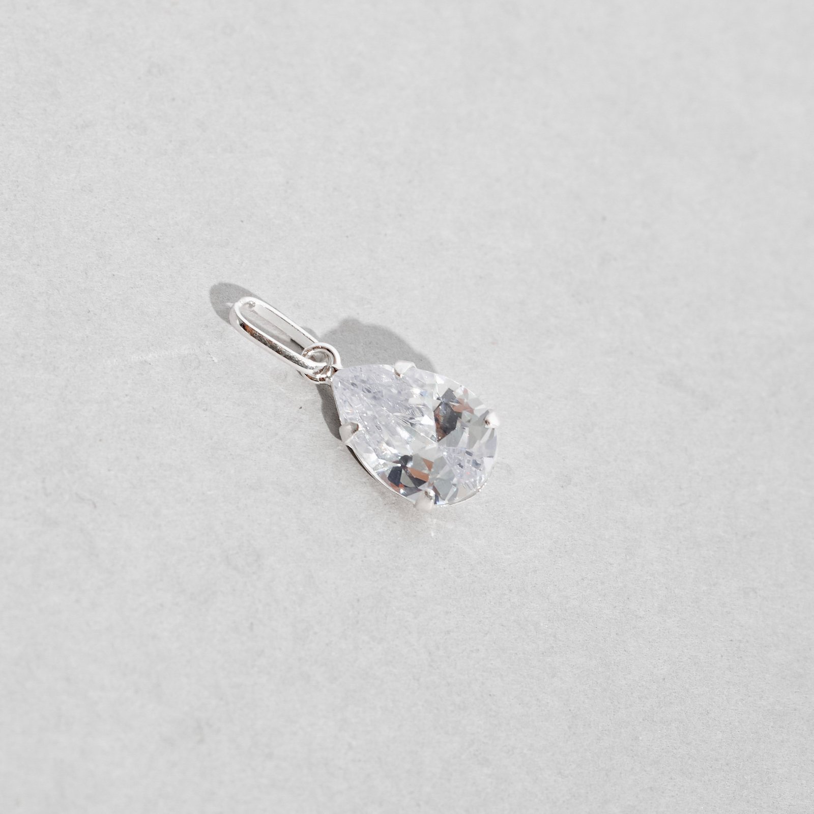 Pingente zircônia gota cristal 12mm