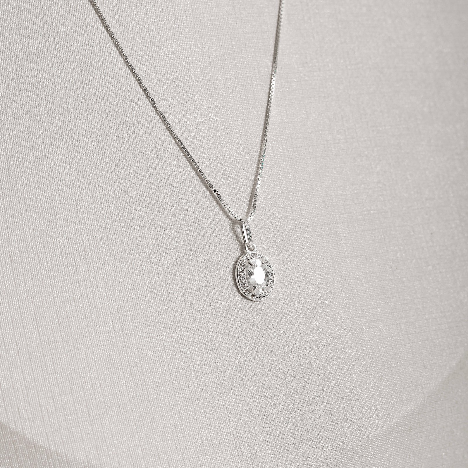 Colar pingente zircônia cristal oval cravejada 9mm 45cm