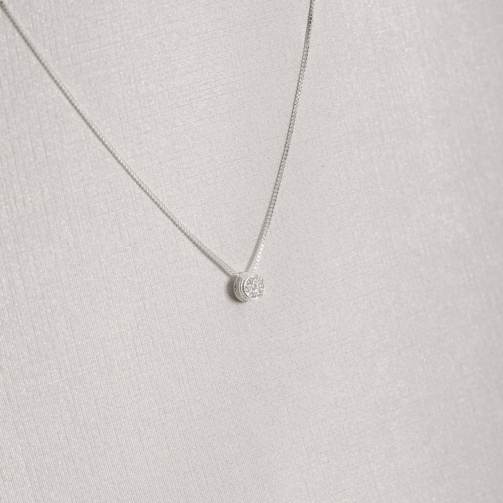 Colar círculo cravejado caixa alta 5mm 40cm