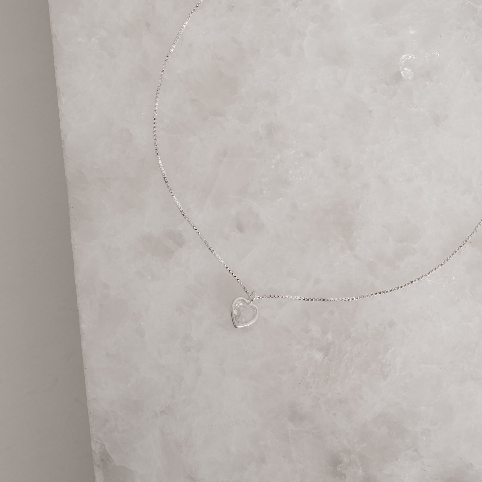 Colar zircônia coração cristal embutida 6mm 40cm