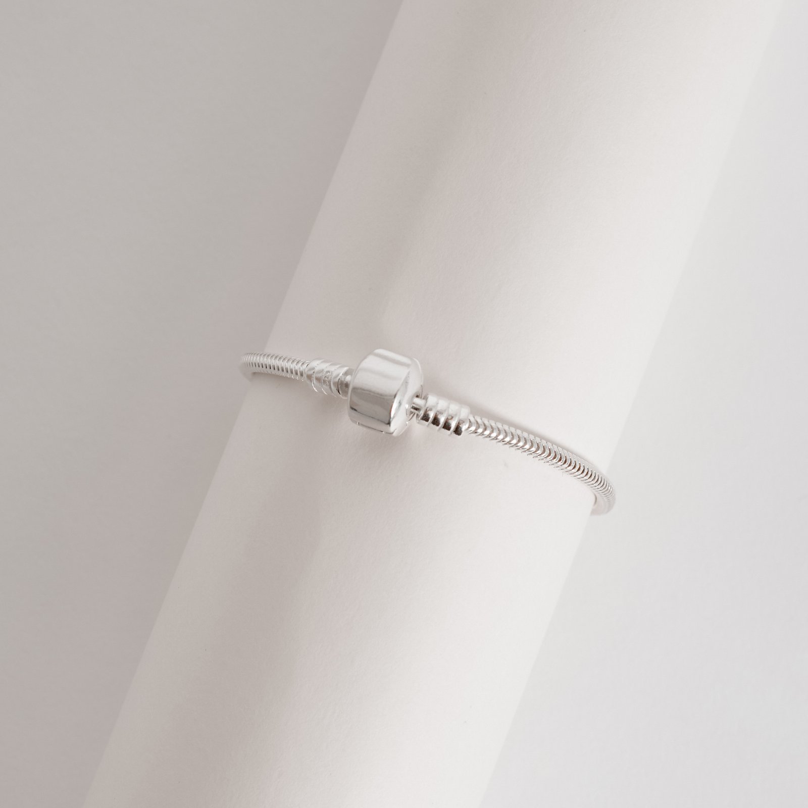 Pulseira para berloques 2.4 fecho redondo liso