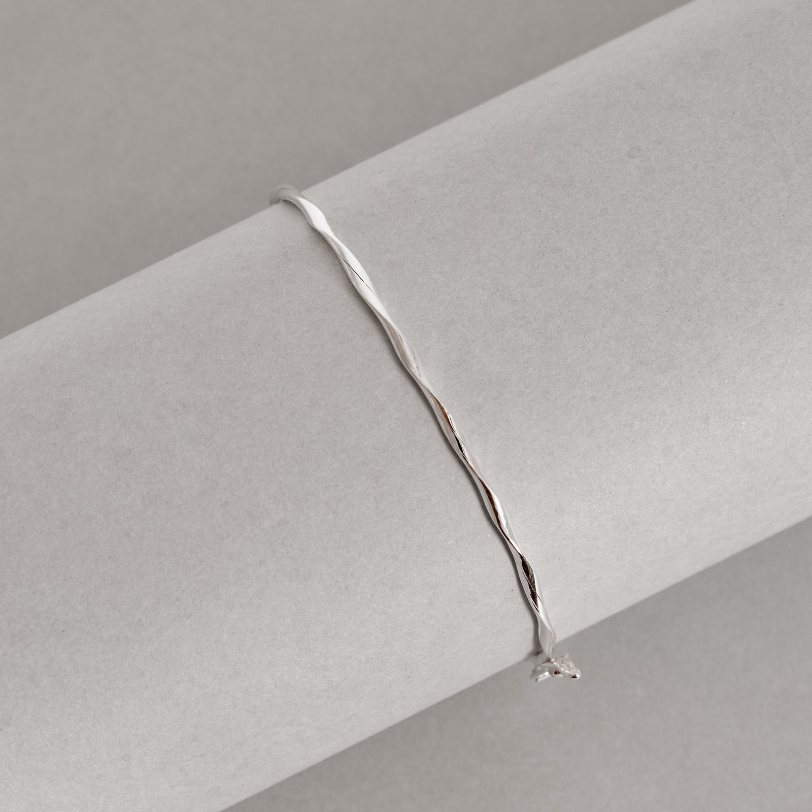 Bracelete 1.9 fio torcido leve