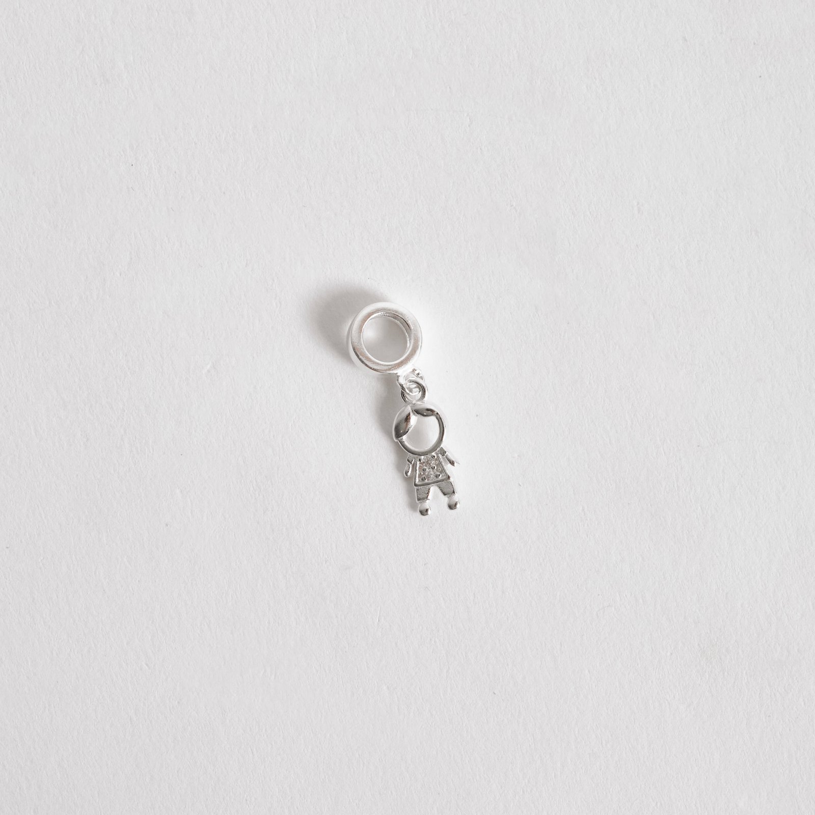 Berloque pingente menino detalhe cravejado 12mm