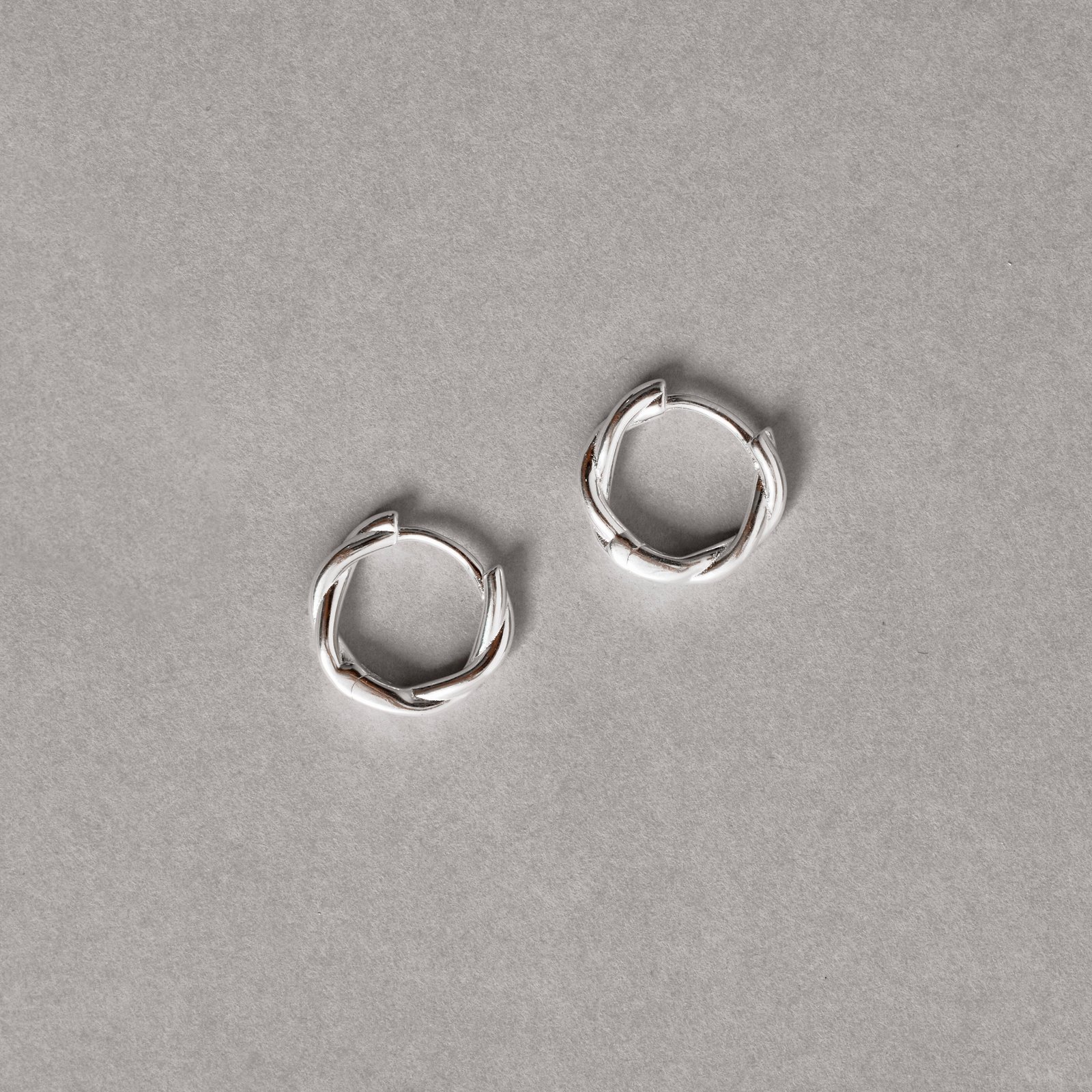 Argola click trançada 13mm