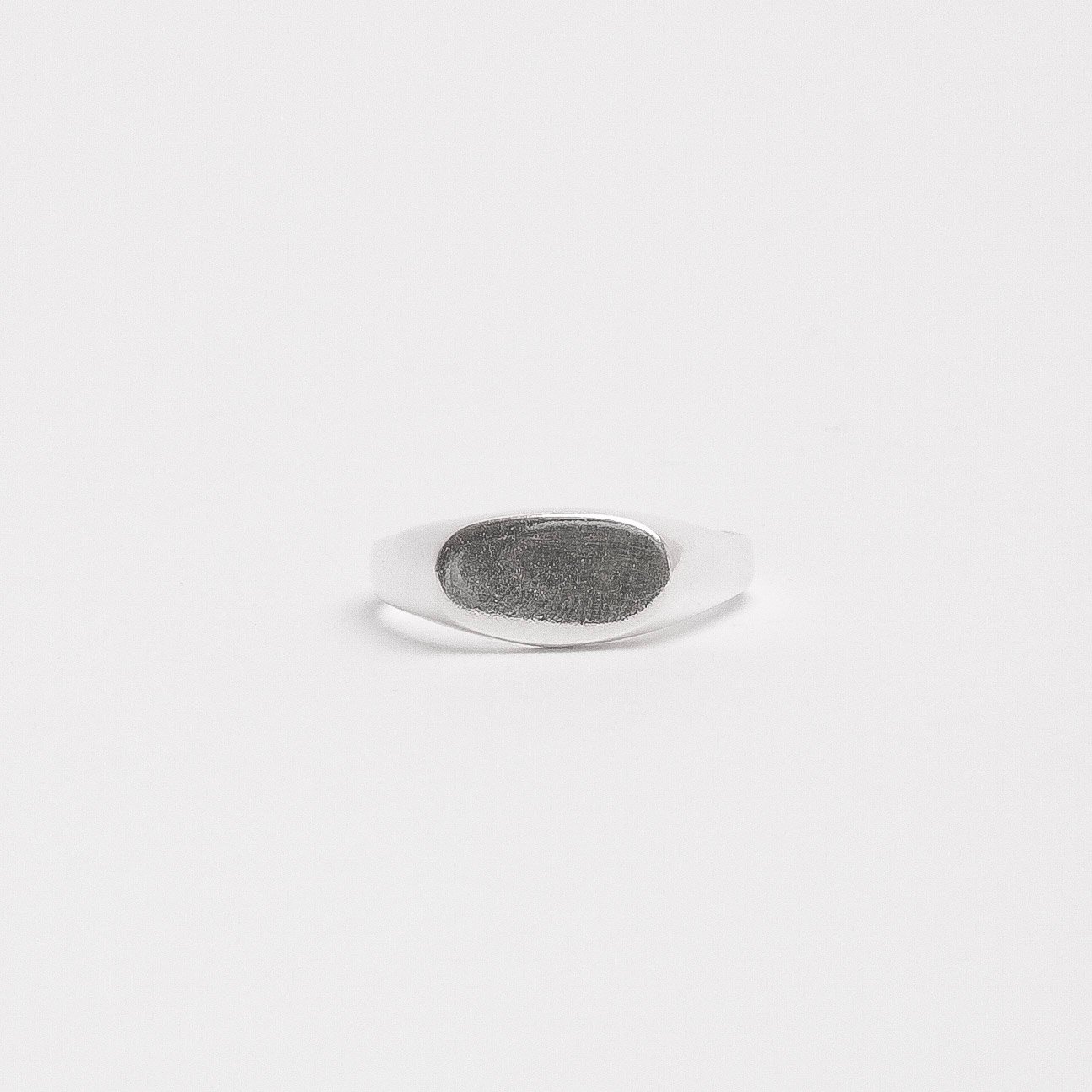 Anel oval dedinho