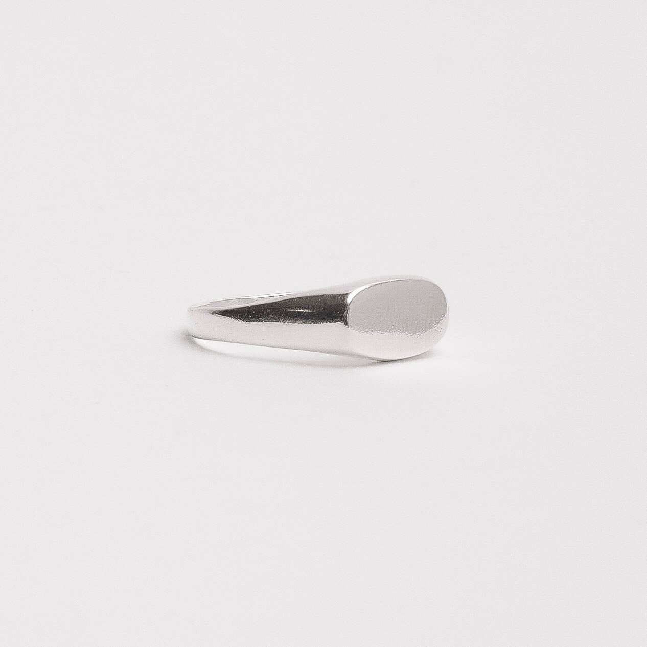 Anel oval dedinho