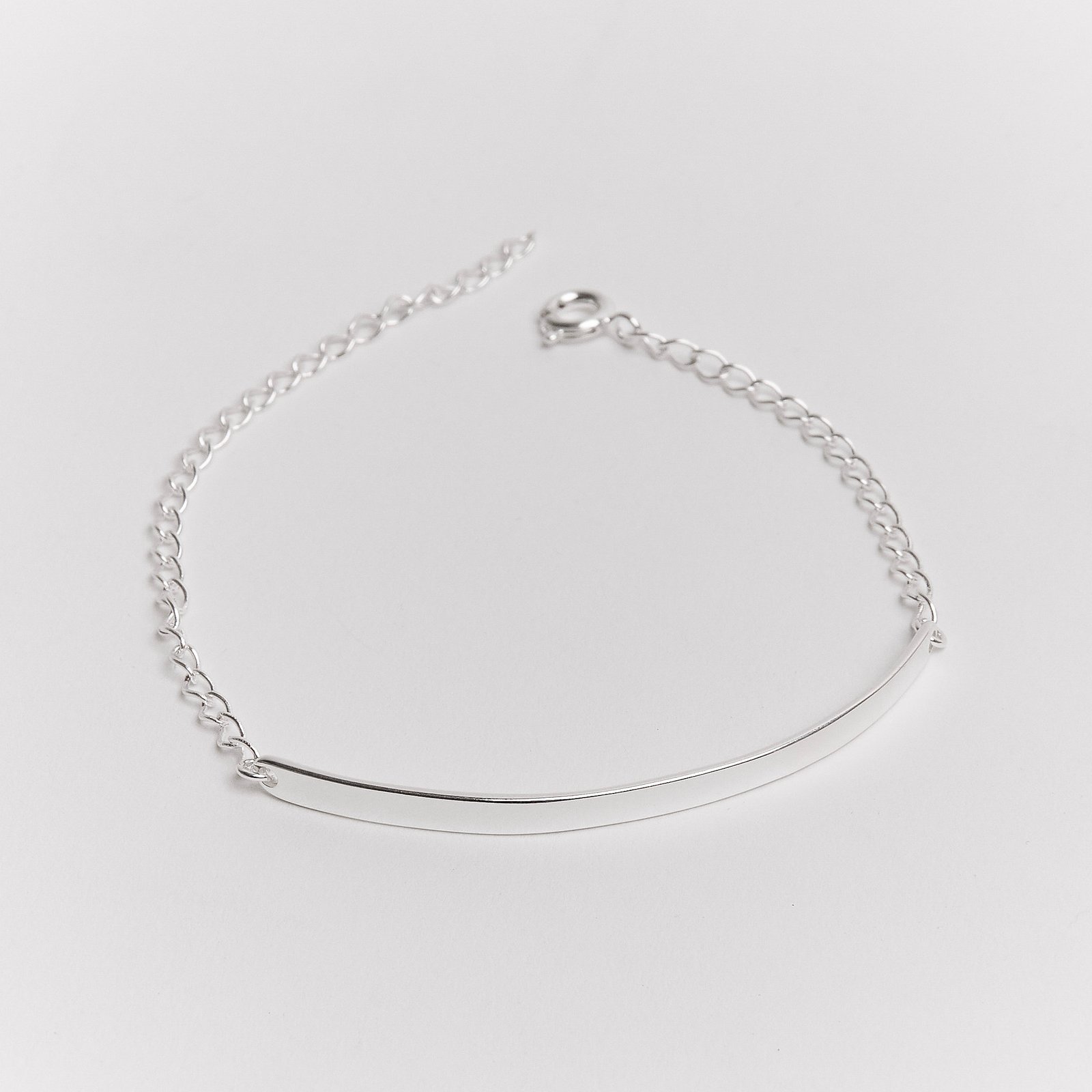 Pulseira entremeio fio rígido achatado corrente grumet