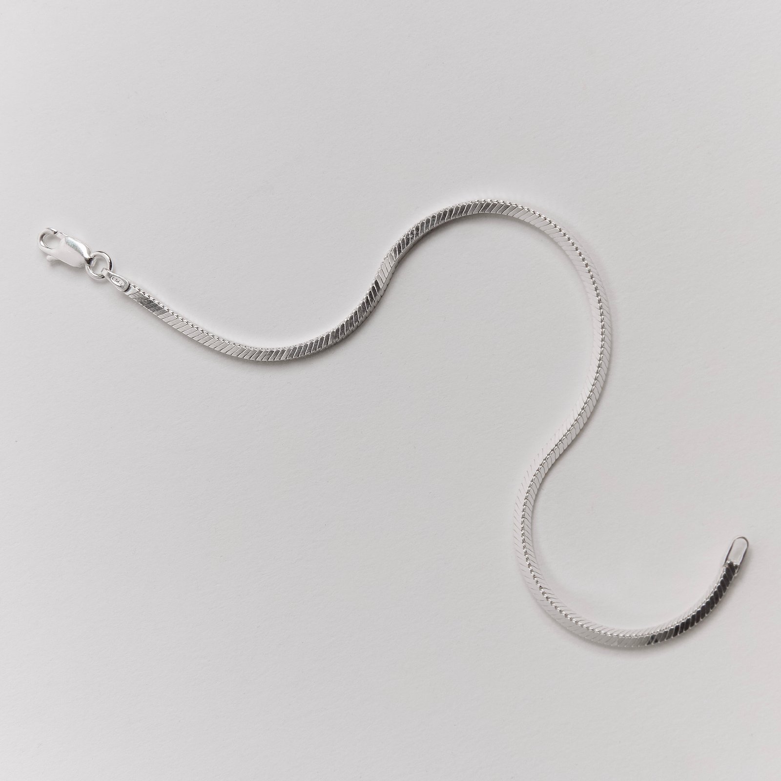 Pulseira corrente rabo de rato fio quadrado 1.8