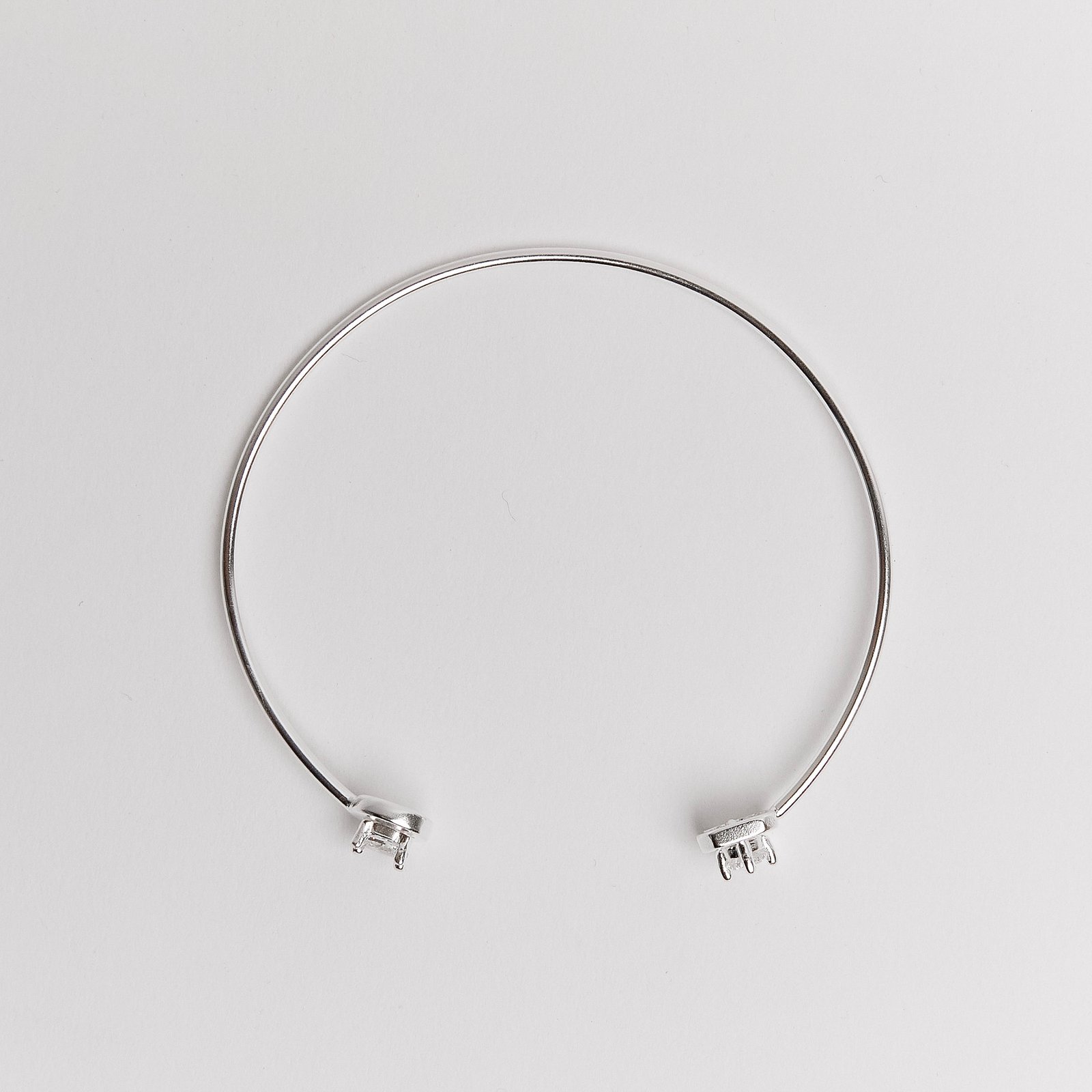 Bracelete 2 zircônias redonda e oval regulável