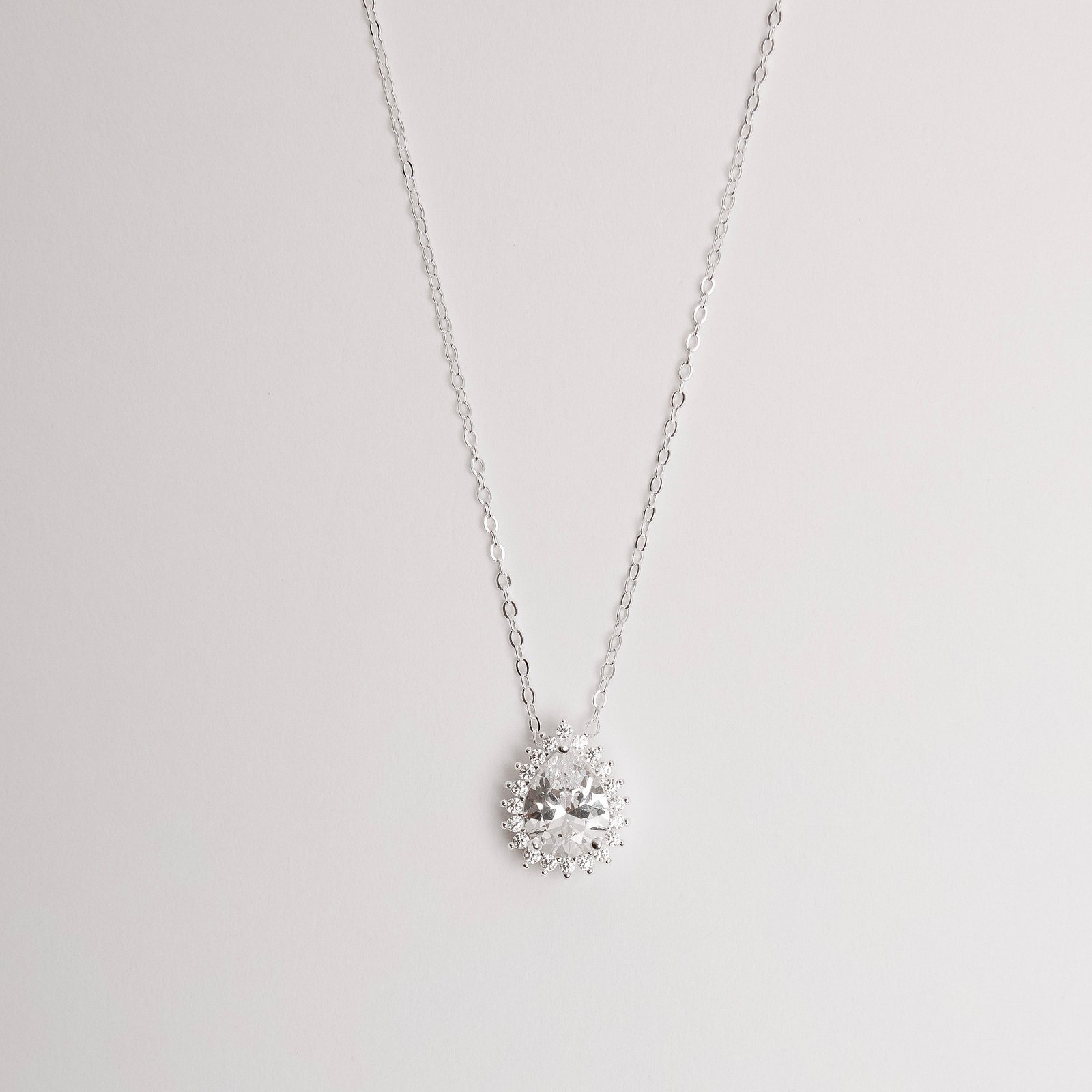 Colar pingente zircônia gota com cravejado 13mm corrente cadeado 40+5cm