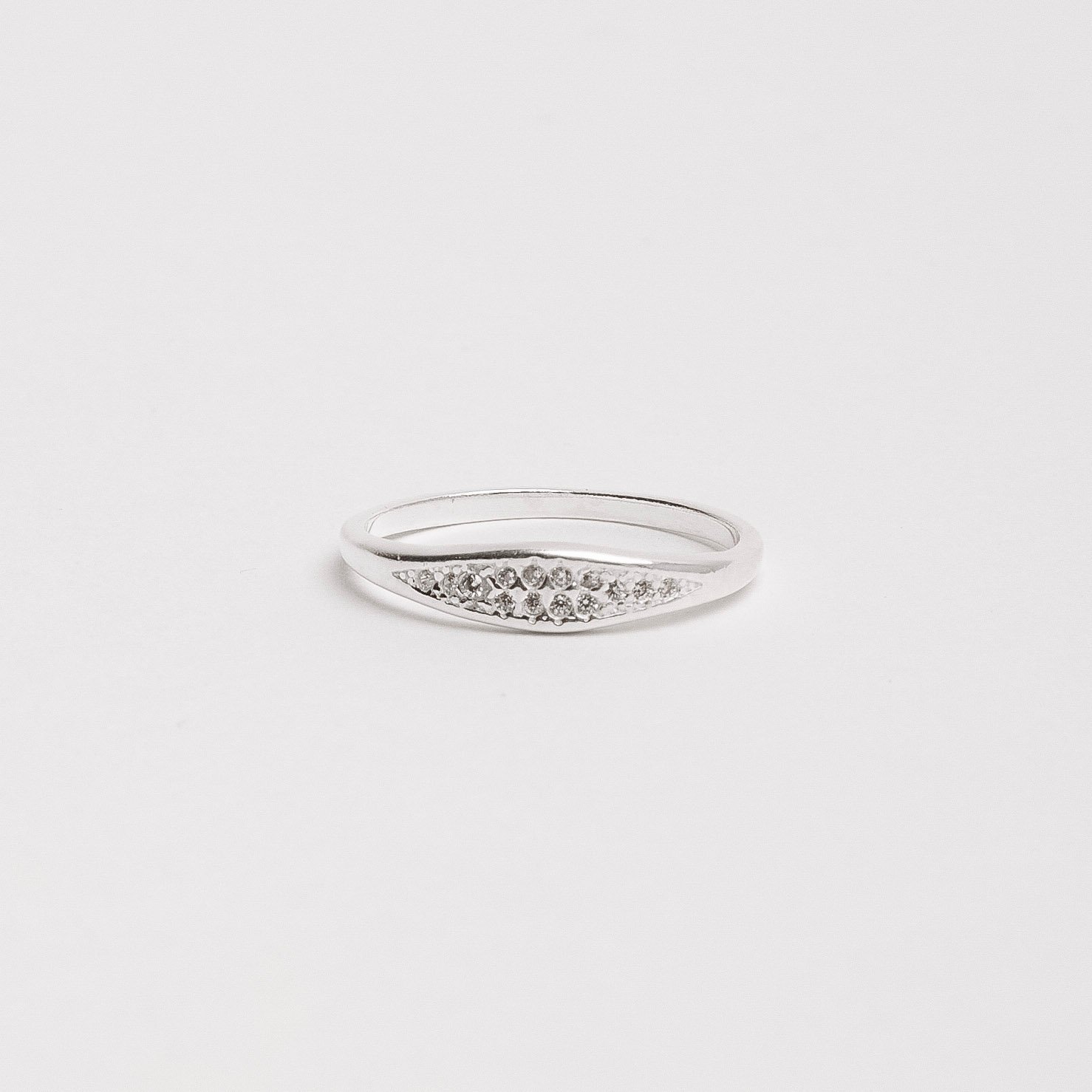 Anel detalhe cravejado cristal