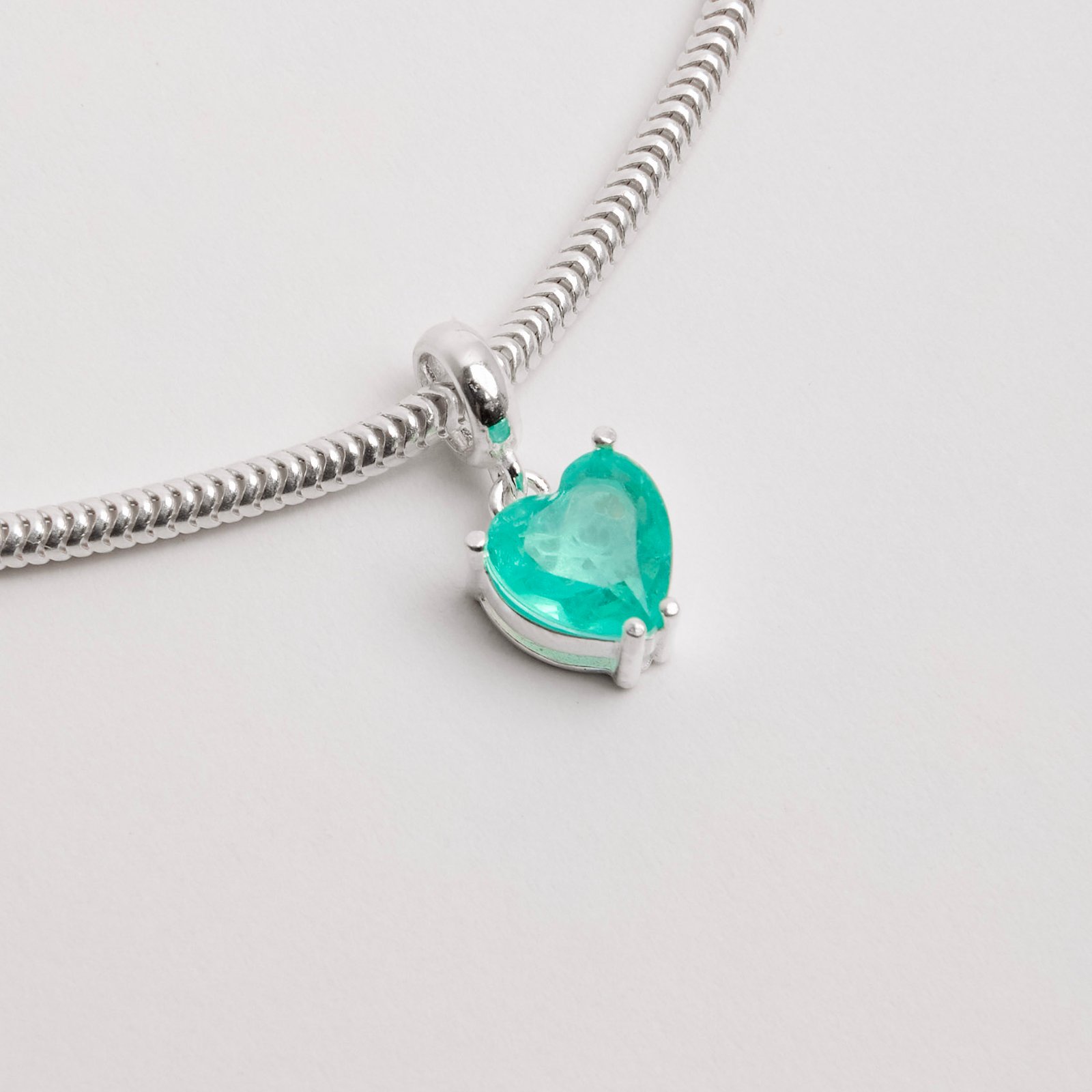 Berloque pingente zircônia coração verde fusion 8mm
