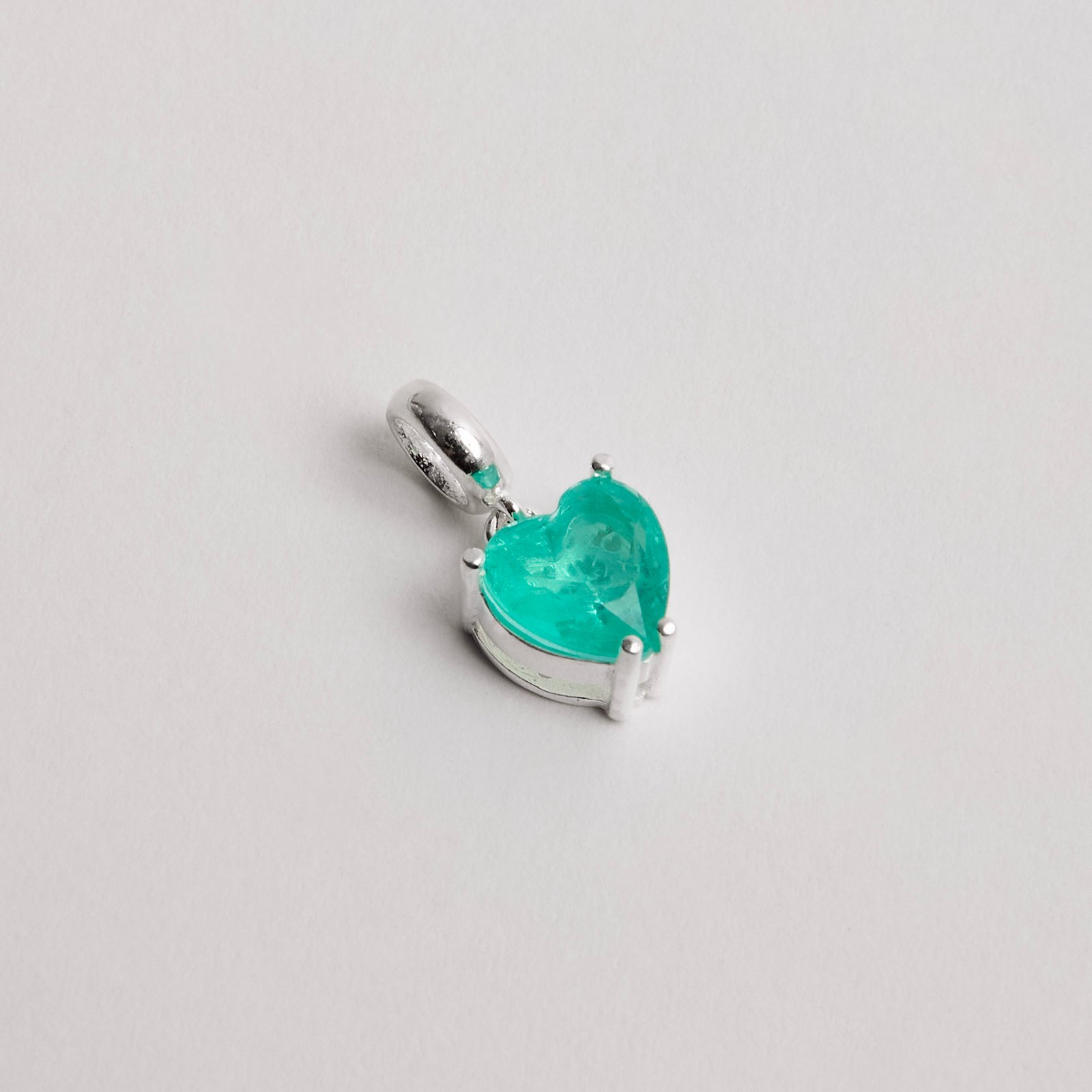Berloque pingente zircônia coração verde fusion 8mm