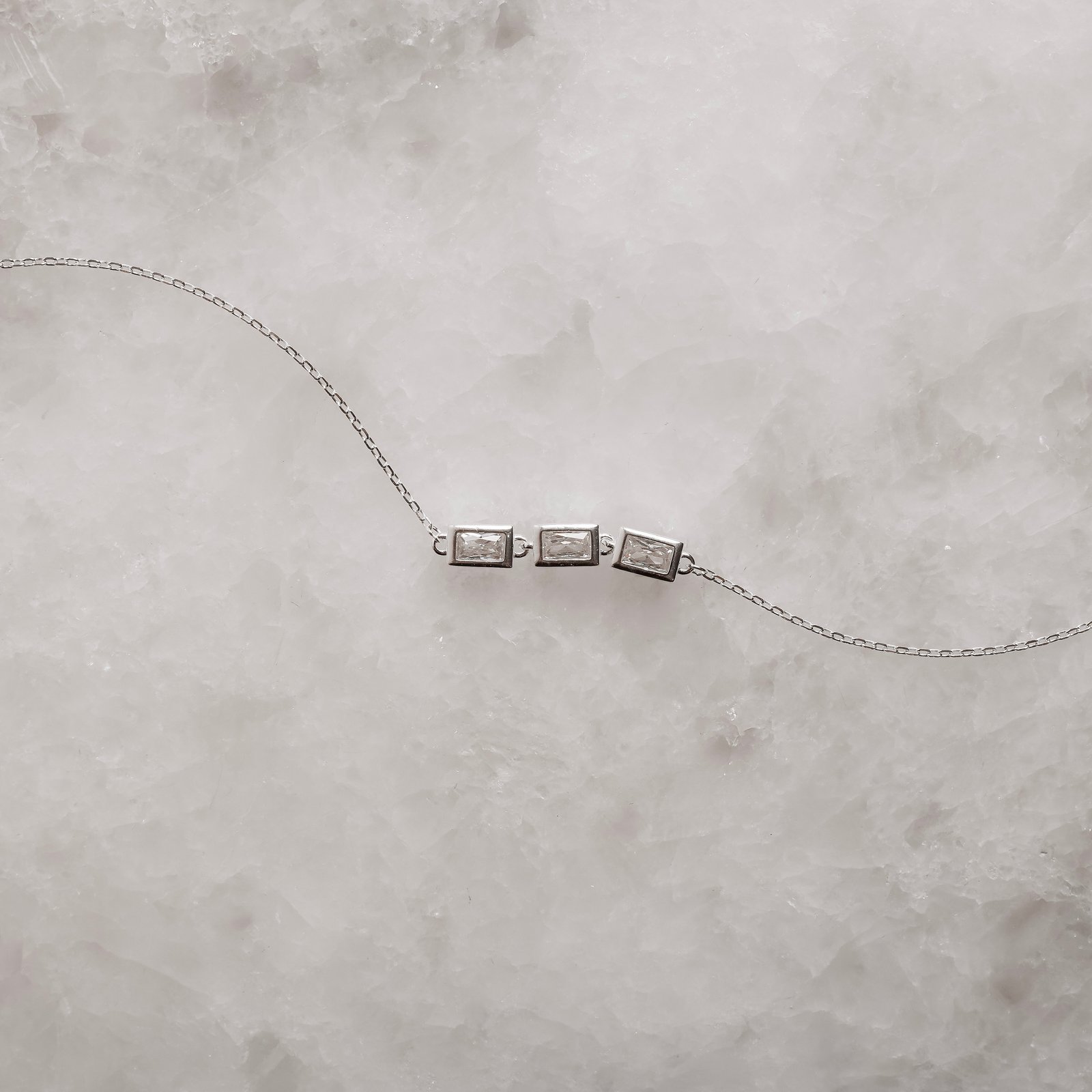 Pulseira entremeio zircônias retangulares 5mm 16+4cm