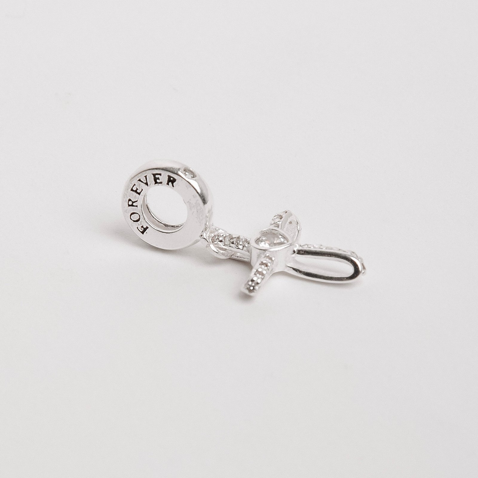 Berloque pingente cruz cravejada com zircônia coração 15mm elo escrito forever envelhecido