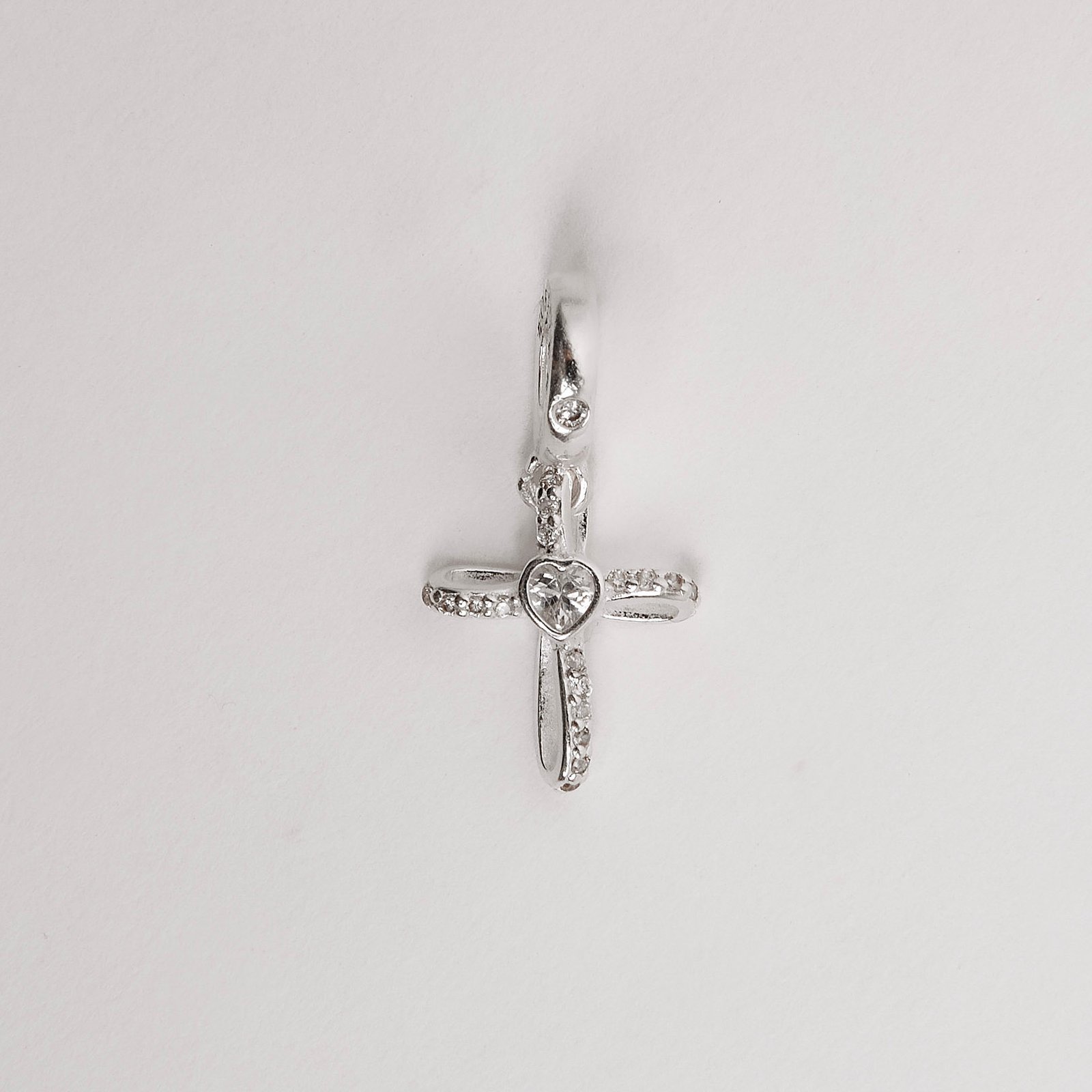 Berloque pingente cruz cravejada com zircônia coração 15mm elo escrito forever envelhecido