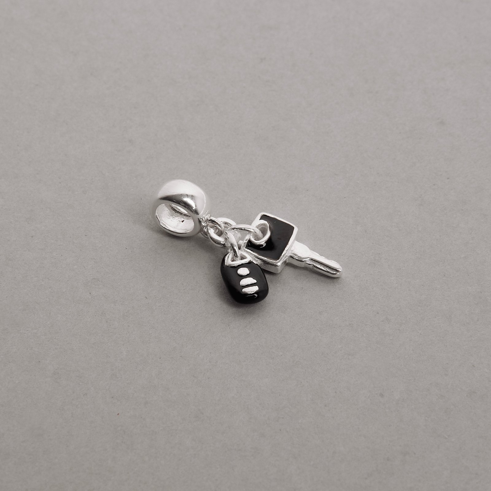 Berloque pingente chave de carro 13mm resina