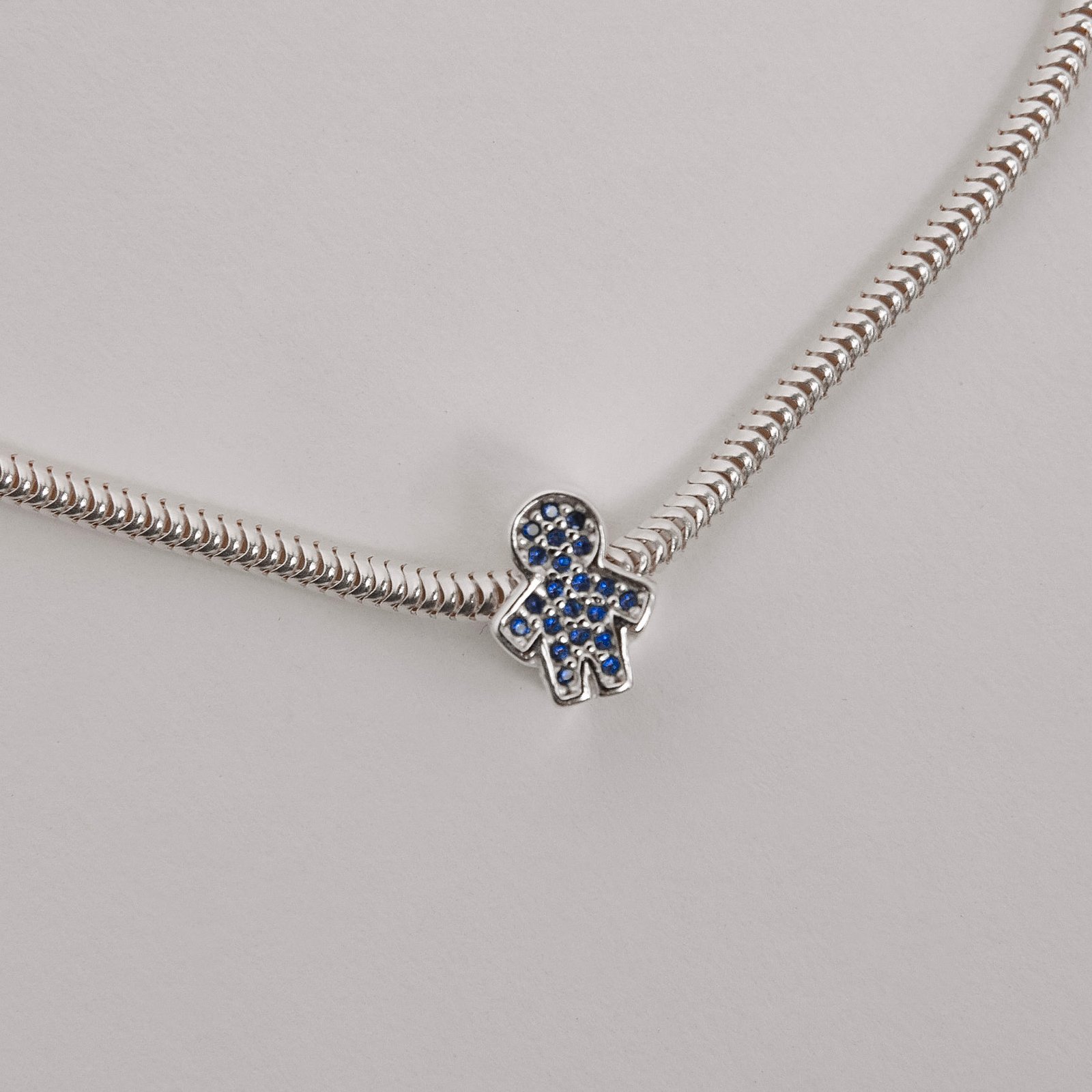 Berloque separador menino cravejado azul 10mm