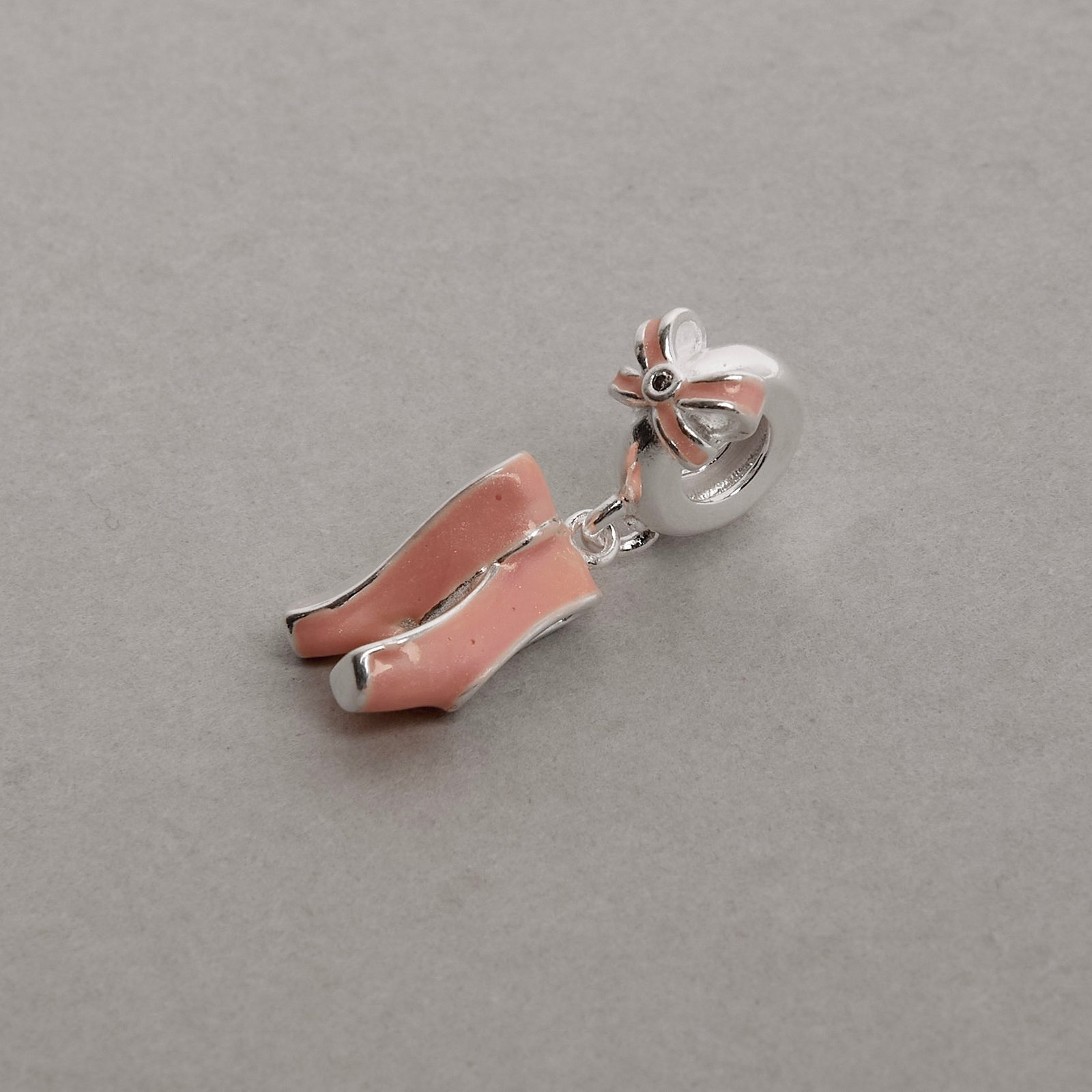 Berloque pingentes sapatilha 12mm resina rosa