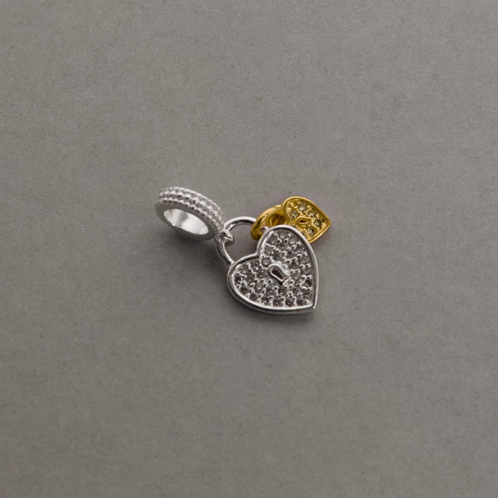 Berloque pingentes cadeados coração cravejado 13mm detalhe ródio