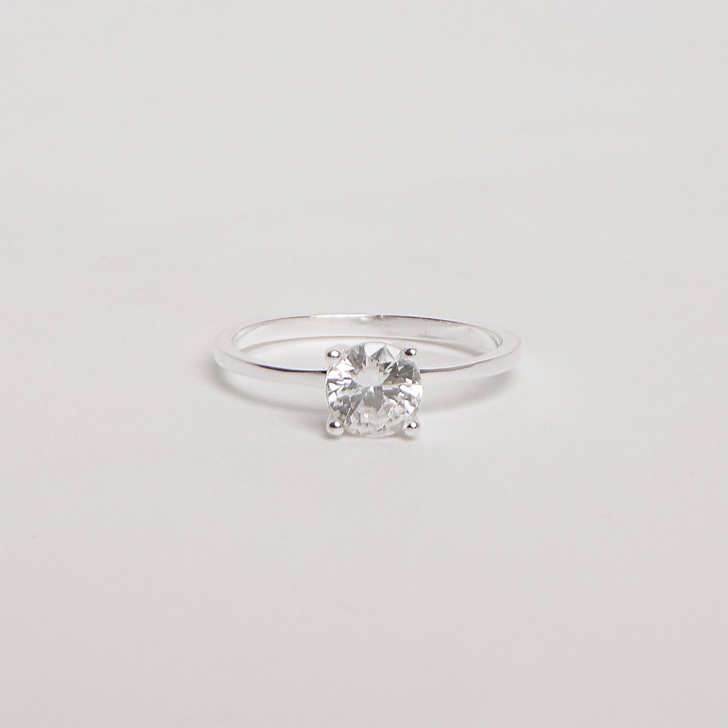 Anel solitário zircônia 6mm 4 garras